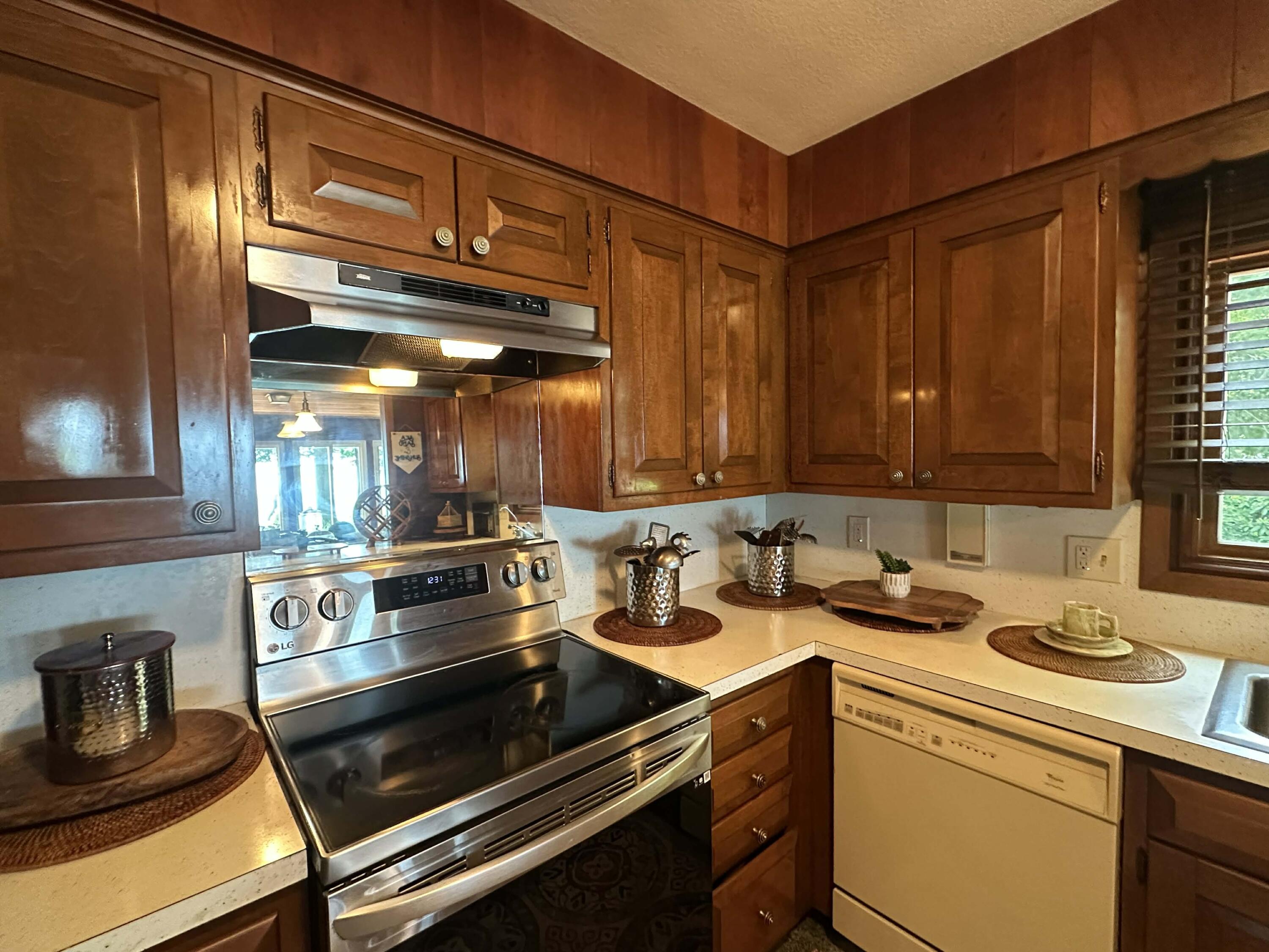 1716 W Benson Road Property Photo 42