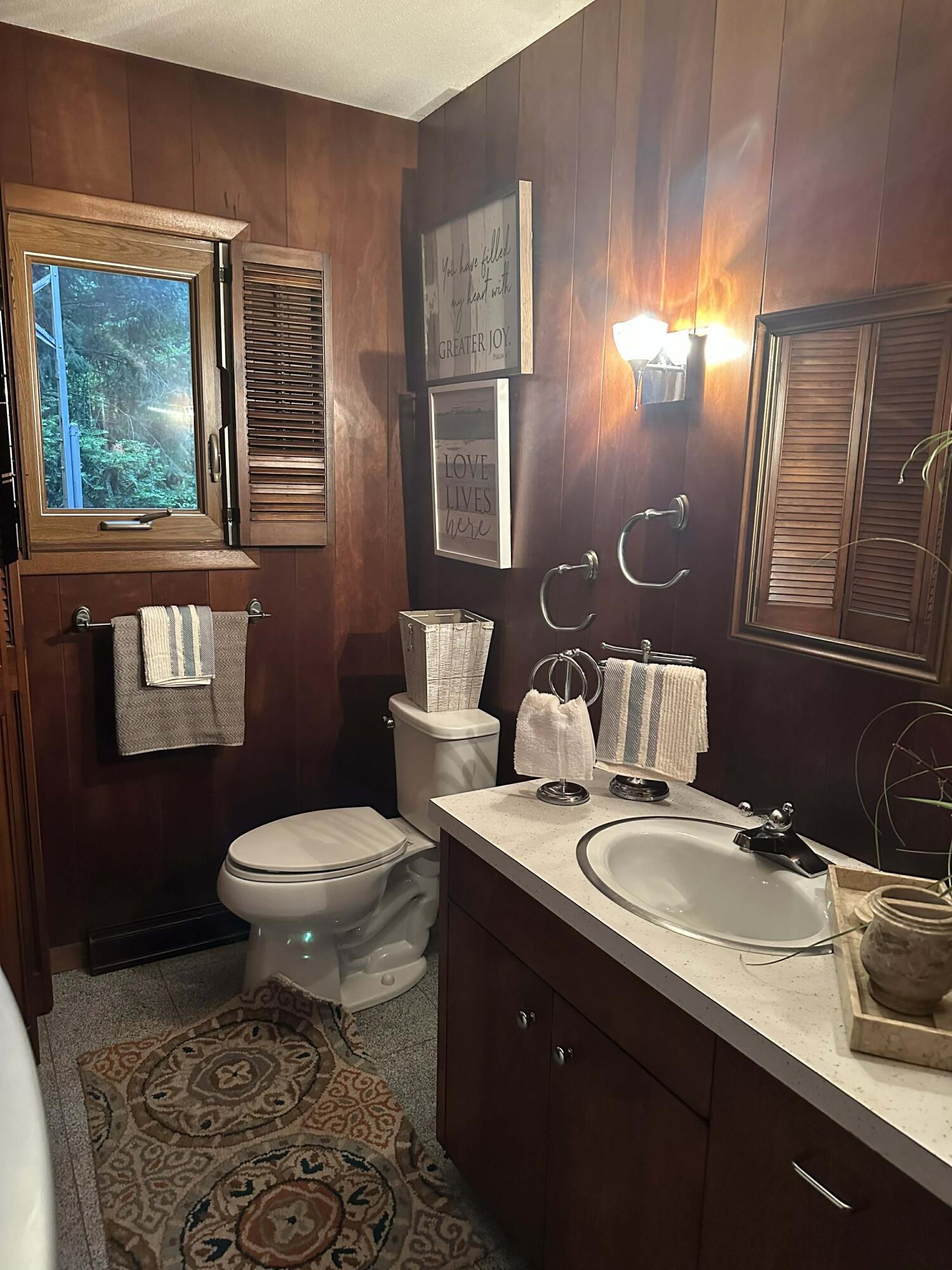 1716 W Benson Road Property Photo 44