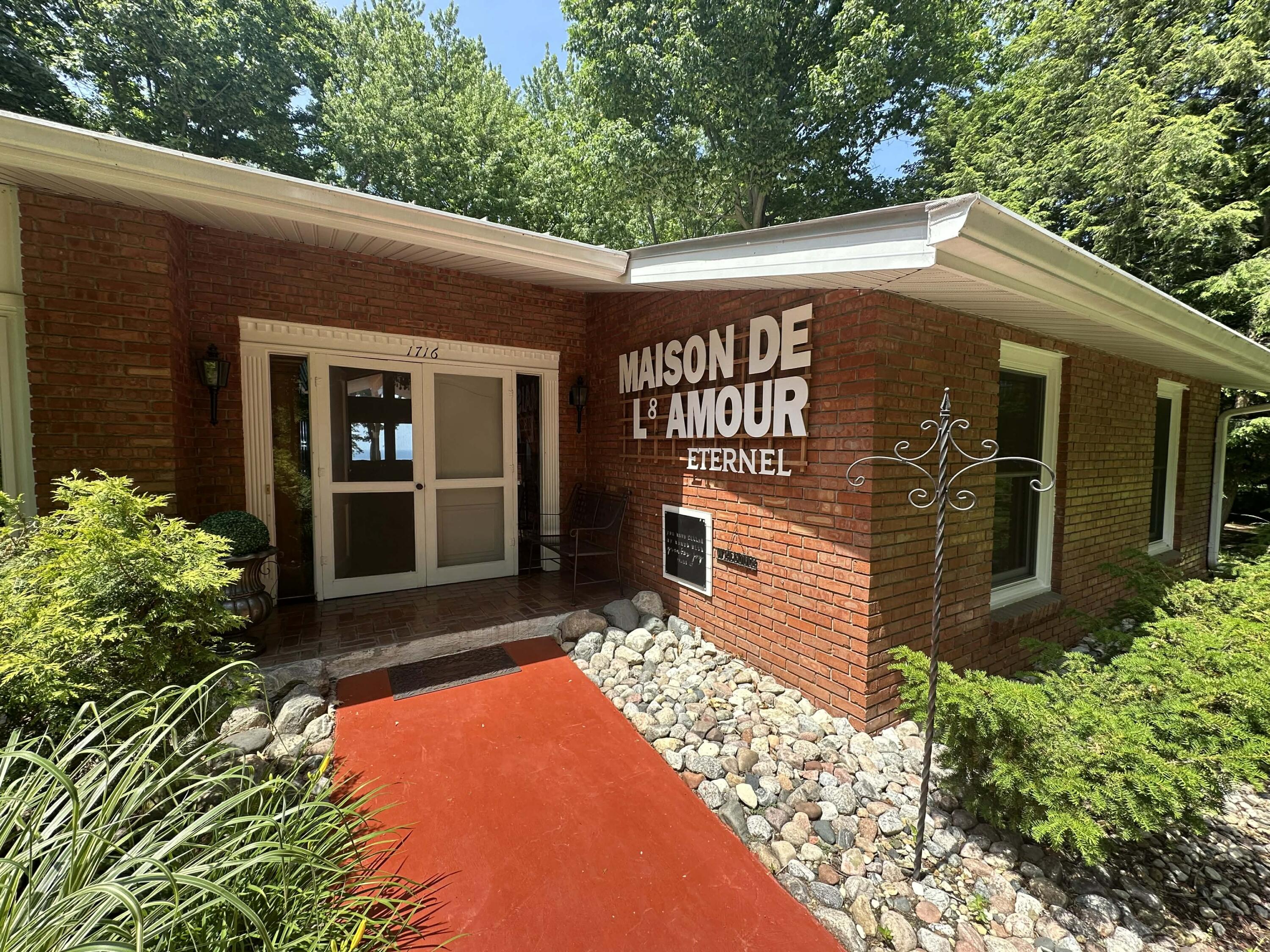 1716 W Benson Road Property Photo 49
