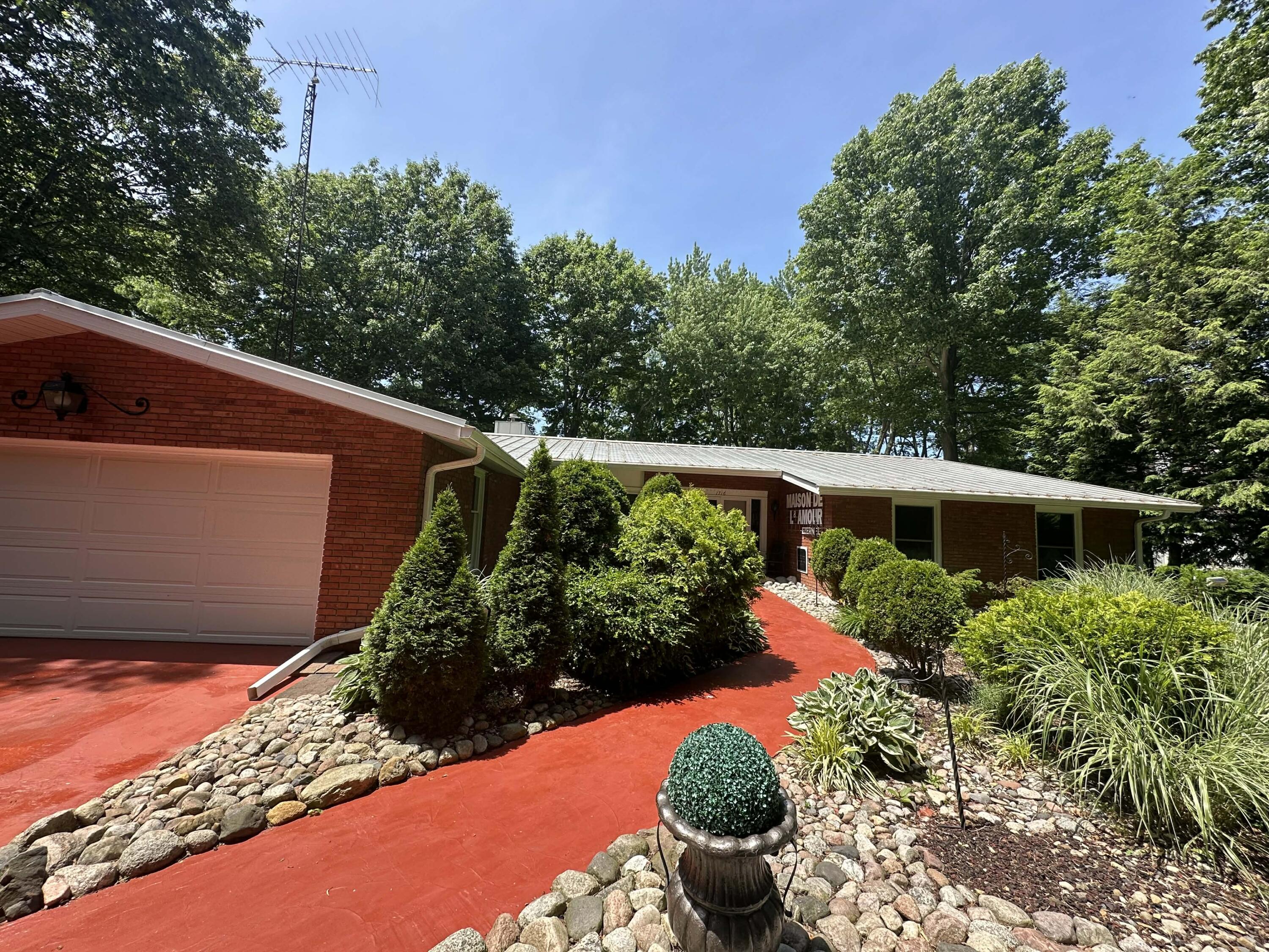 1716 W Benson Road Property Photo 50