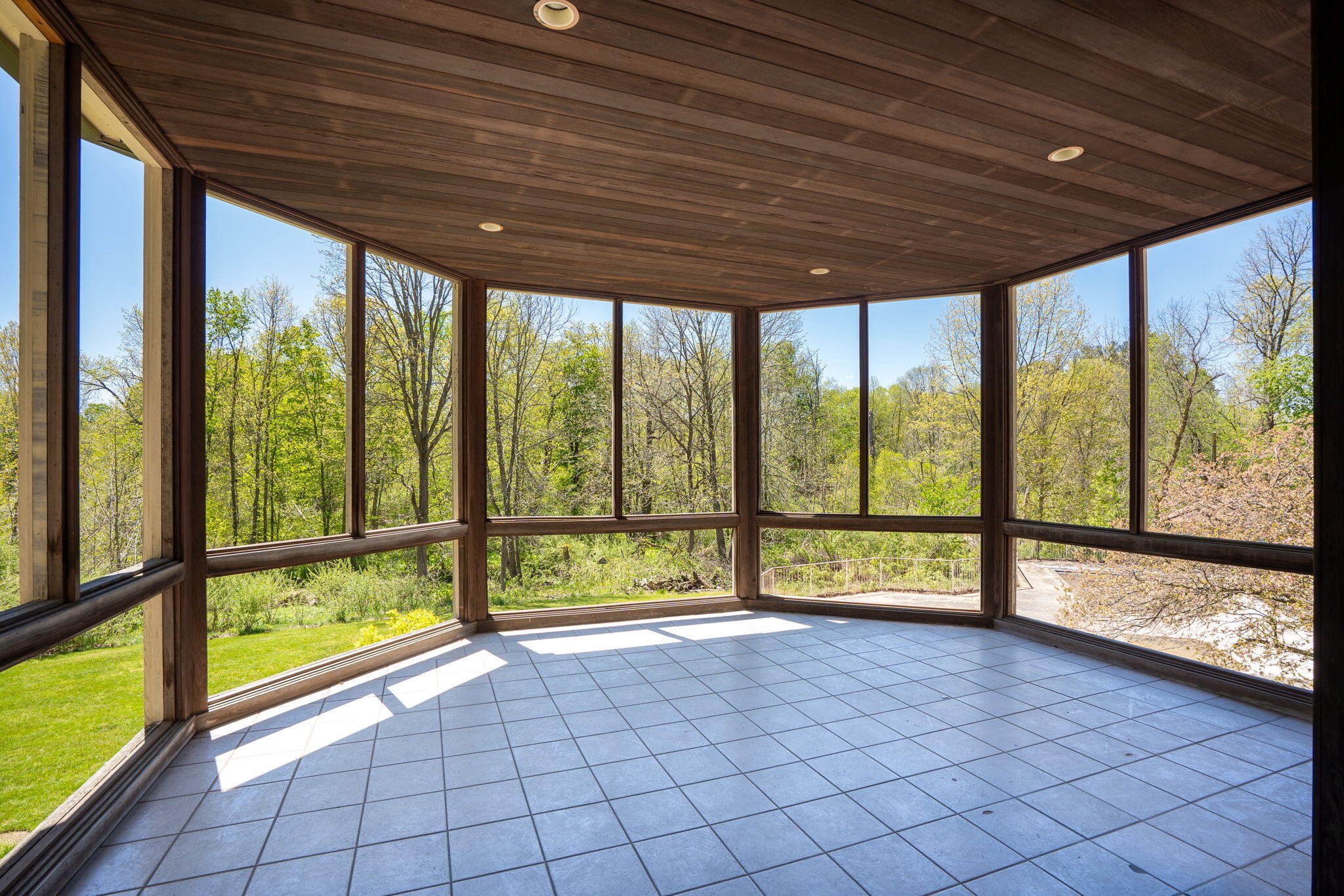 1065 Johnson Street Property Photo 11