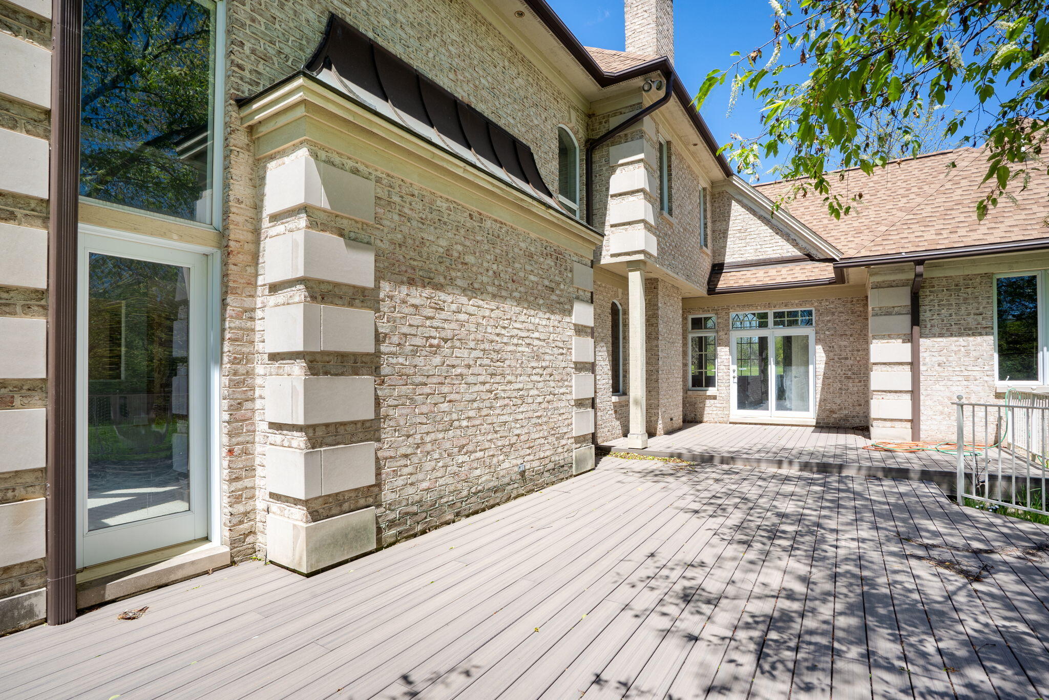 1065 Johnson Street Property Photo 12