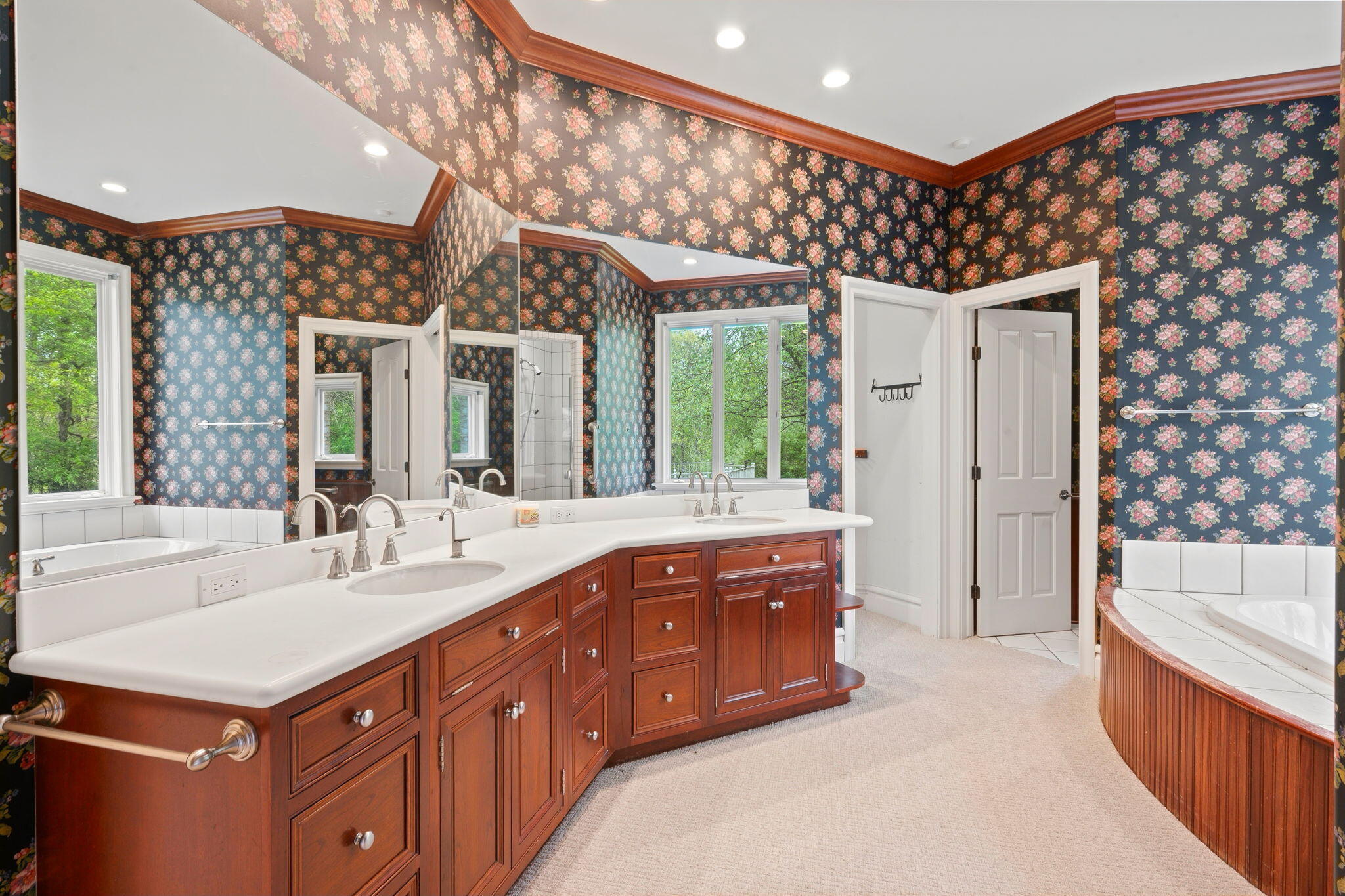1065 Johnson Street Property Photo 45