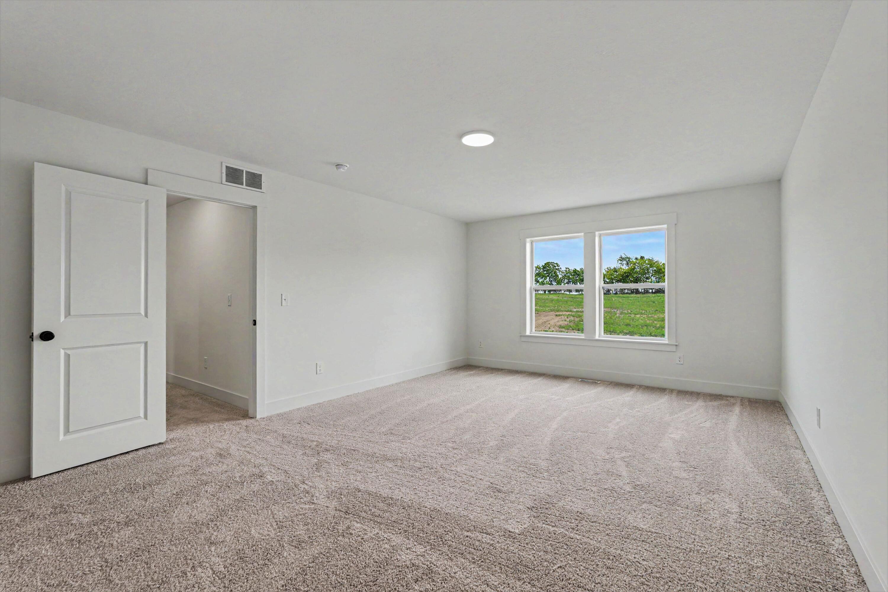 5686 Landrum Trail Property Photo 13