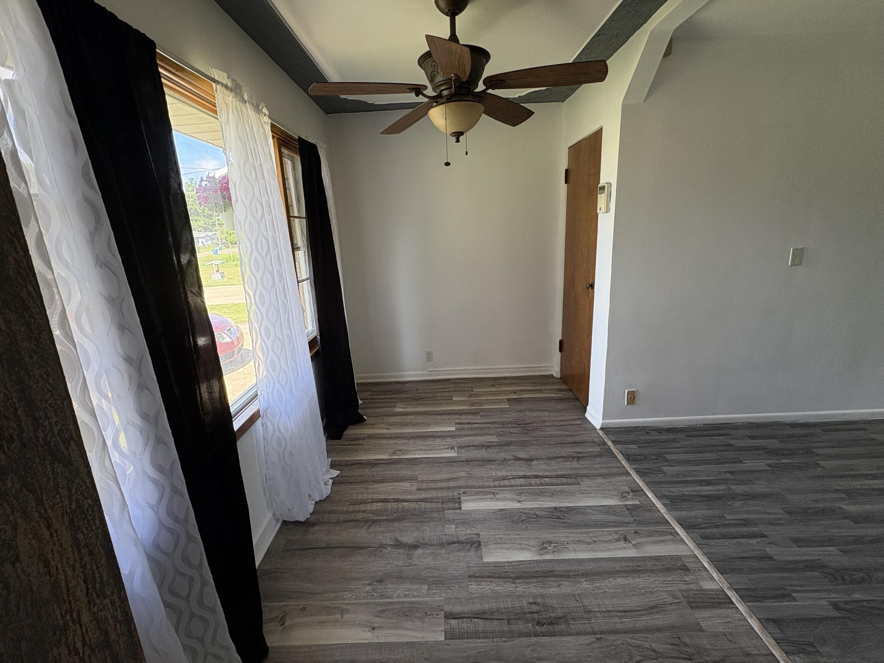 340 Lakeshore Drive Property Photo 10