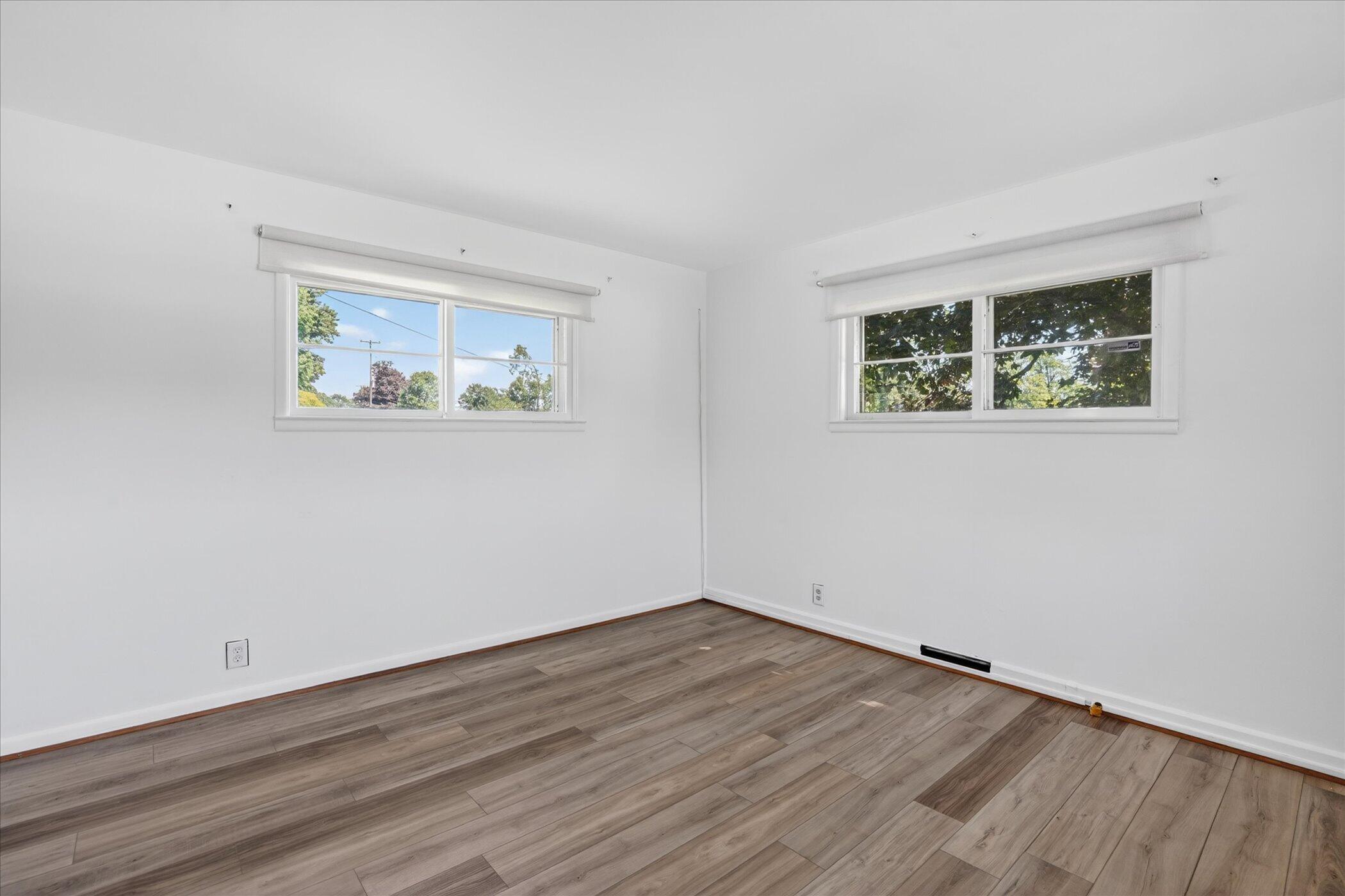 340 Lakeshore Drive Property Photo 15