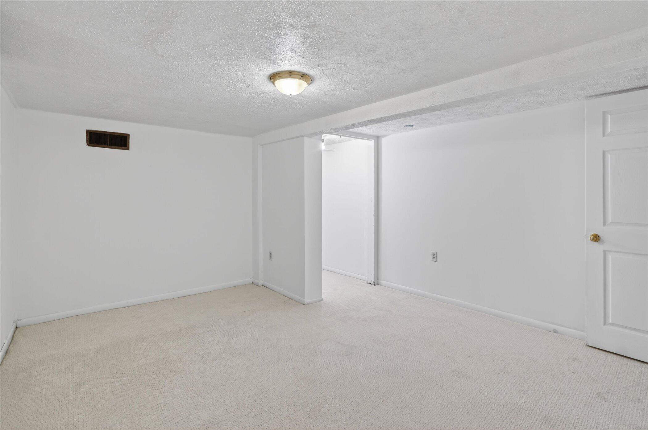 340 Lakeshore Drive Property Photo 22