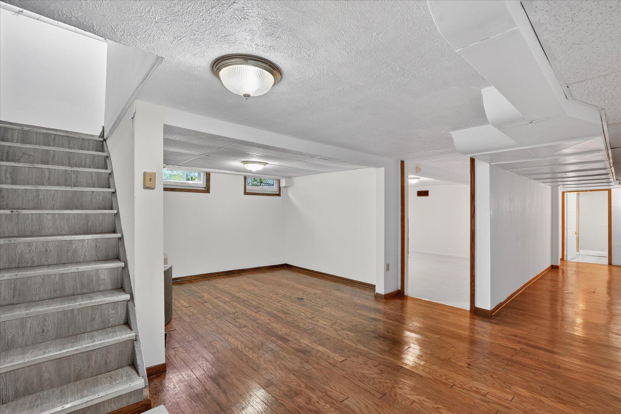 340 Lakeshore Drive Property Photo 25