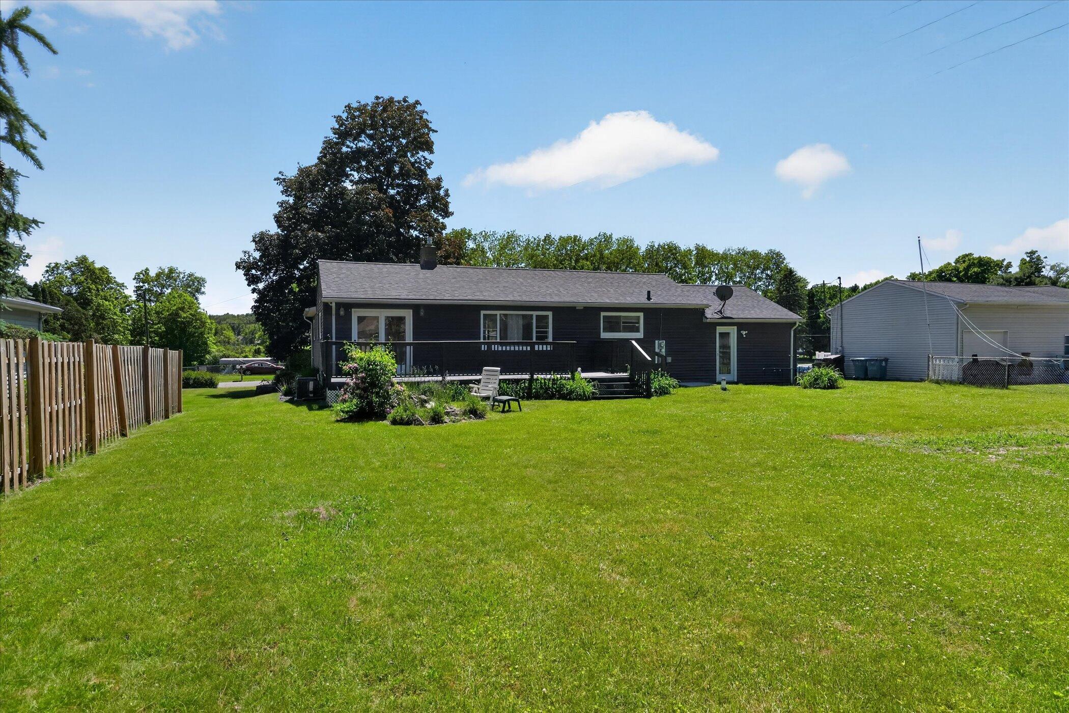 340 Lakeshore Drive Property Photo 33