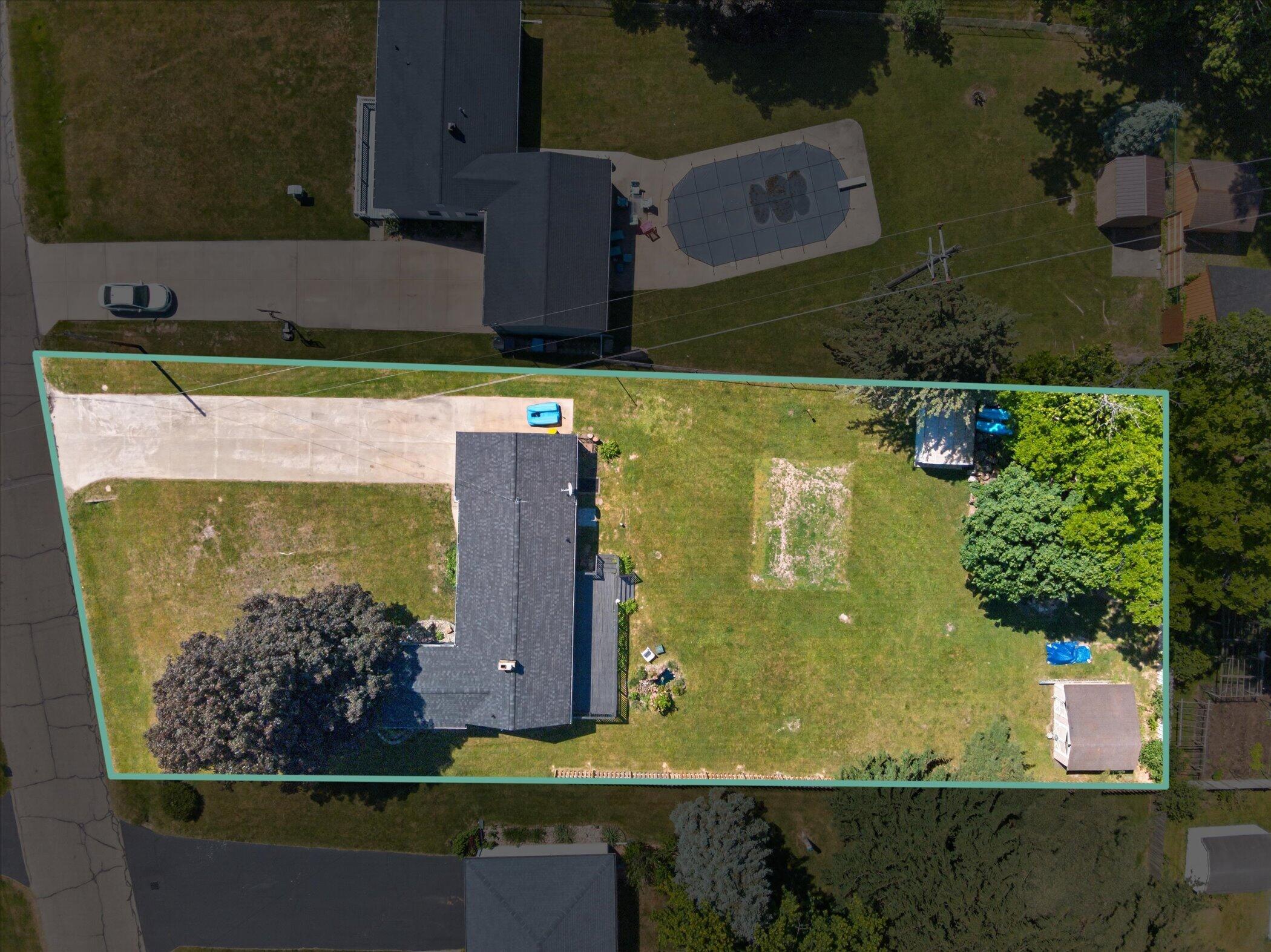 340 Lakeshore Drive Property Photo 35