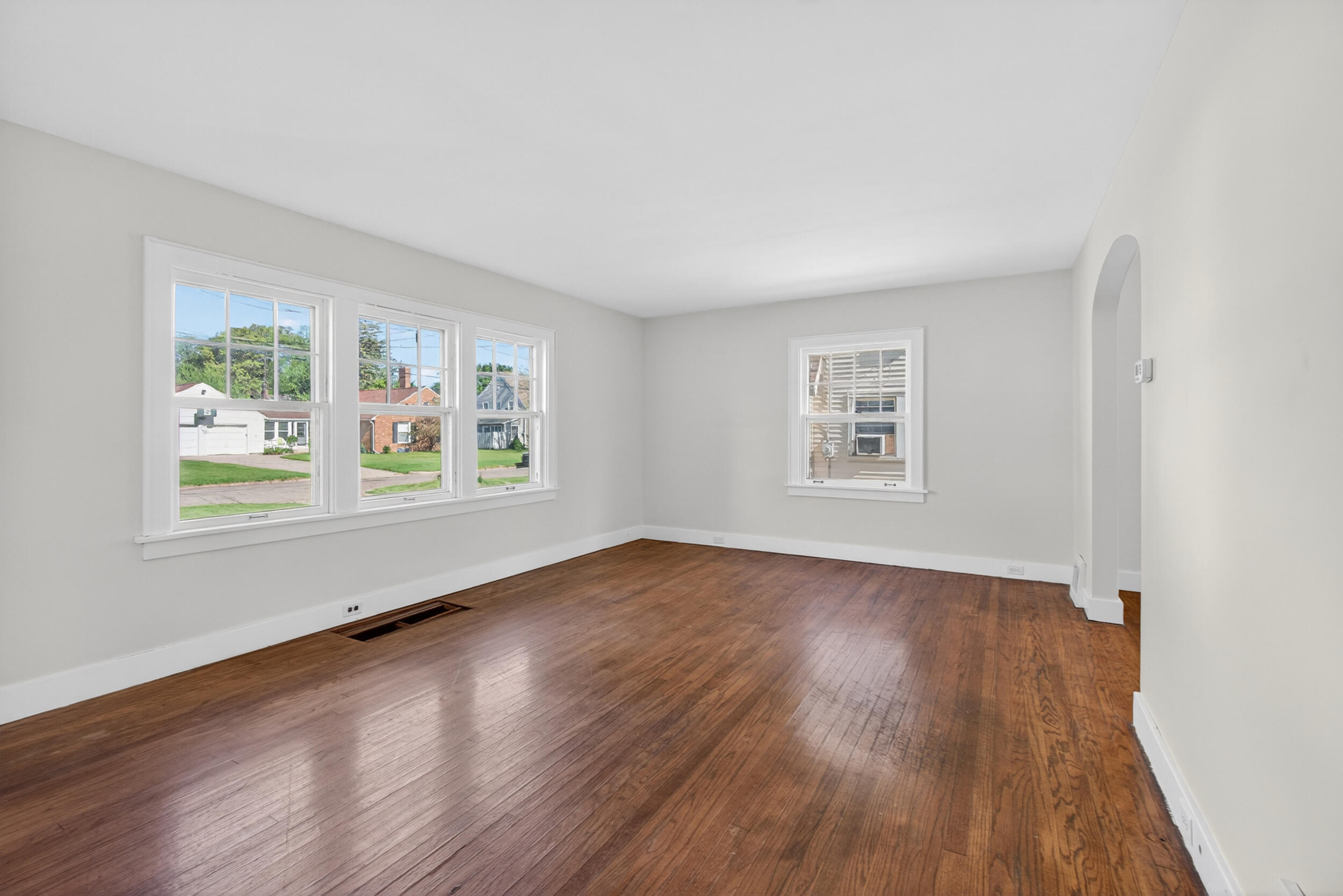 1109 S Webster Street Property Photo 6