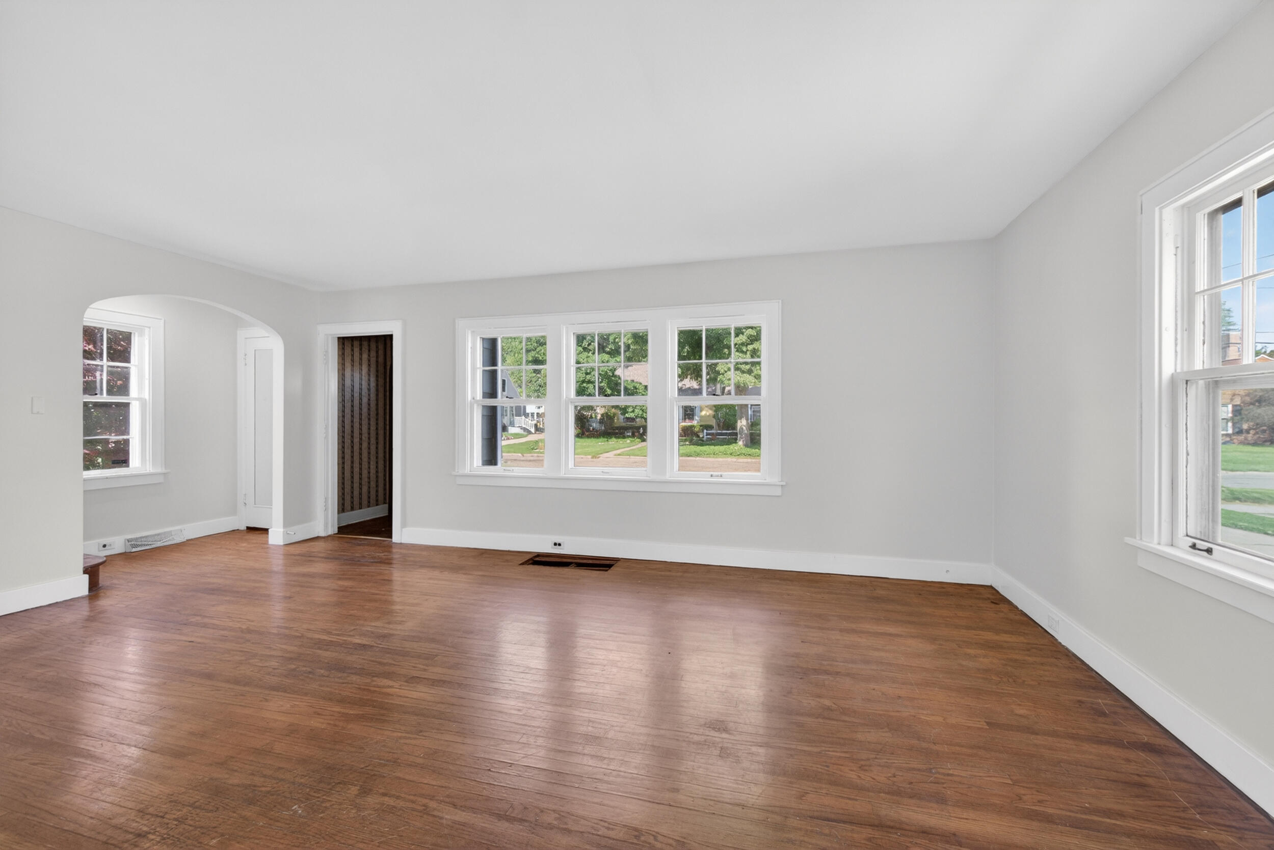 1109 S Webster Street Property Photo 7