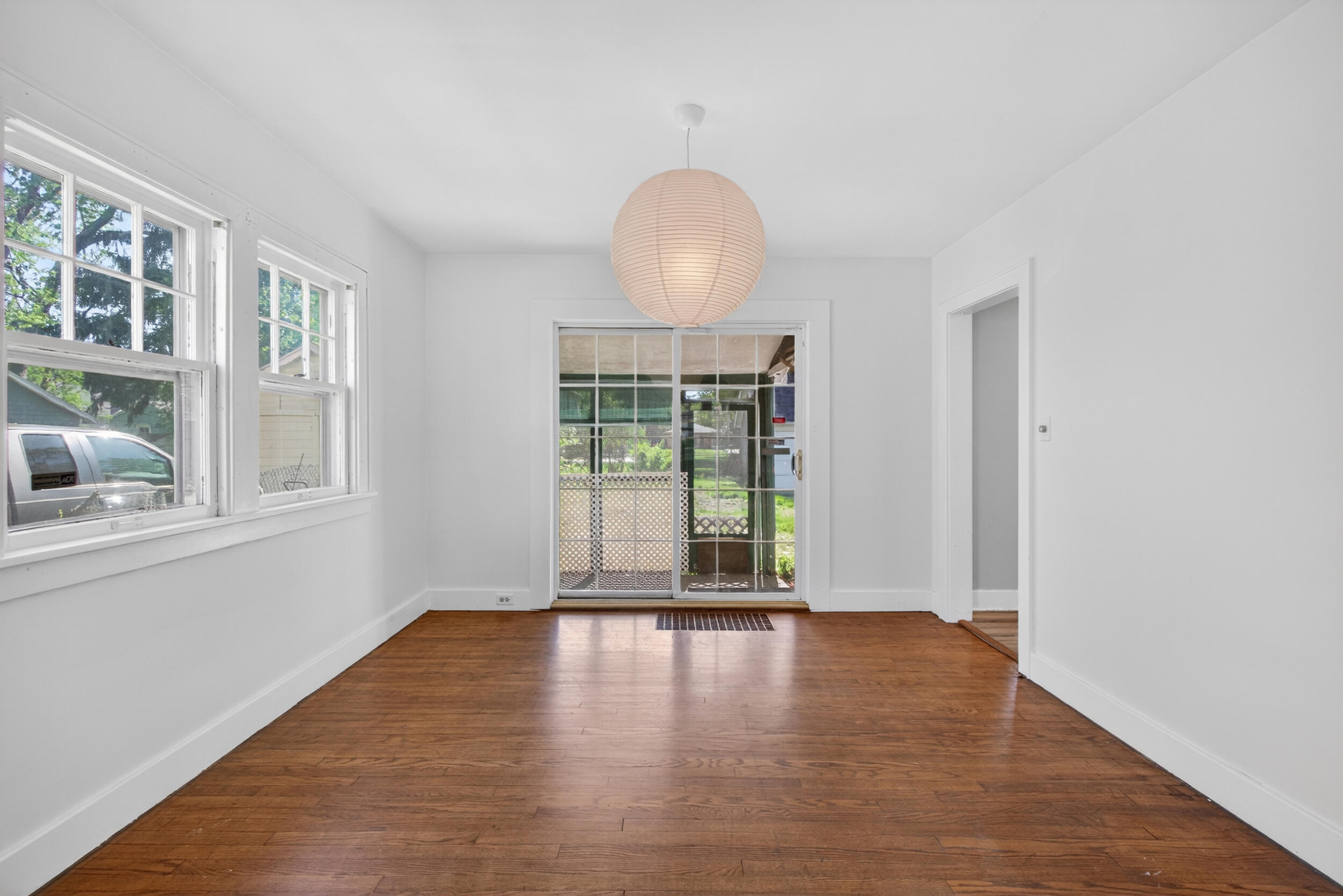 1109 S Webster Street Property Photo 11
