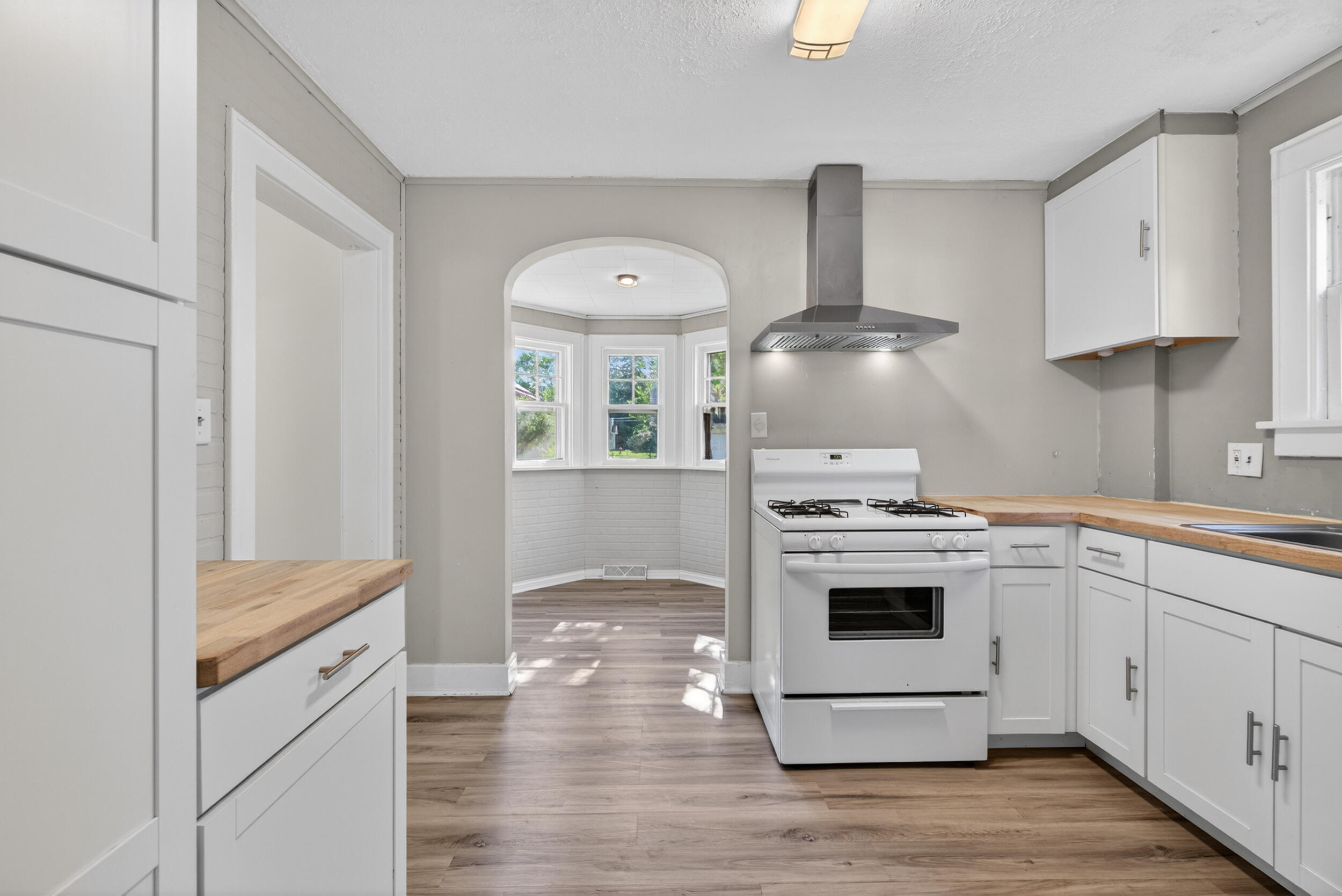 1109 S Webster Street Property Photo 16