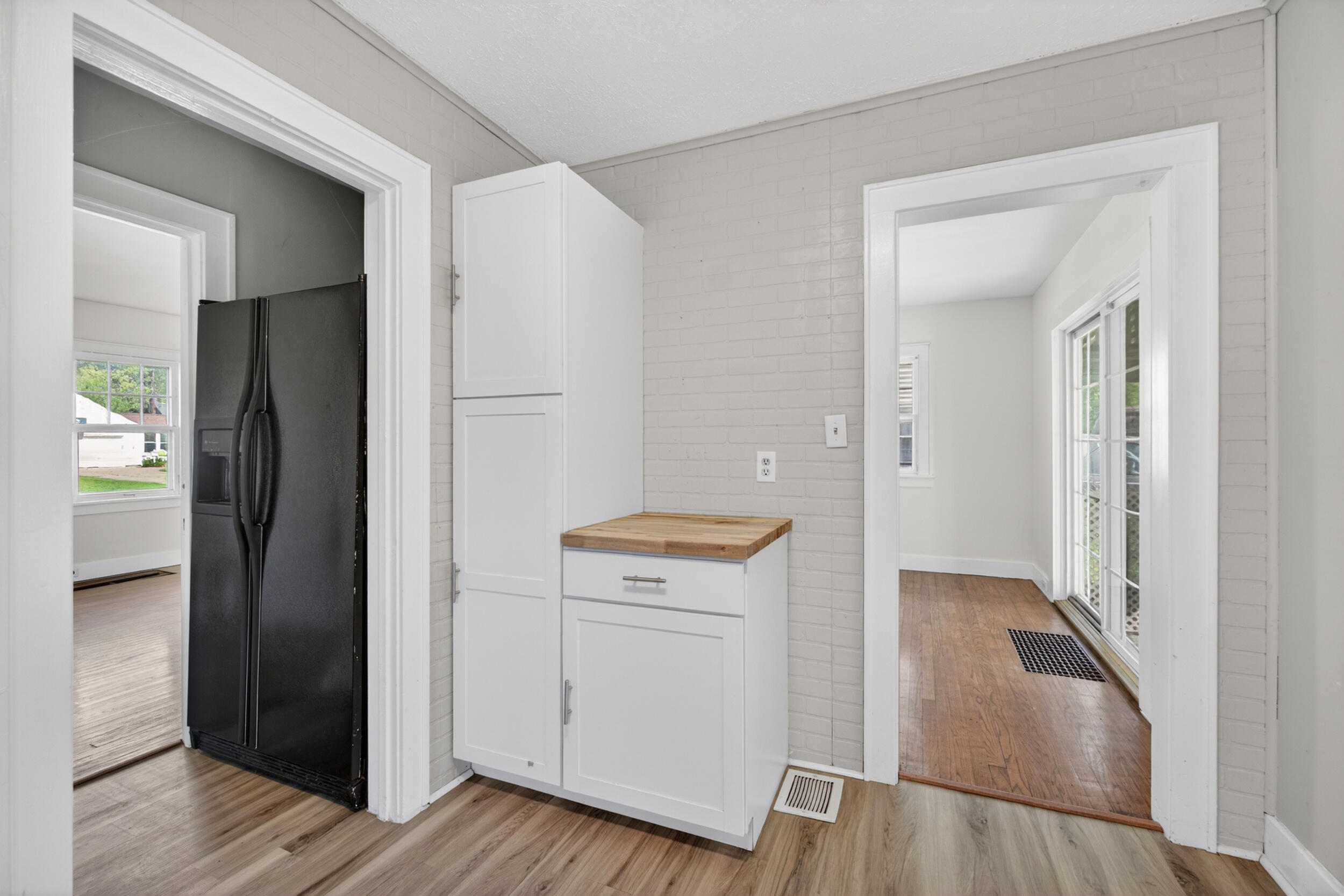 1109 S Webster Street Property Photo 19