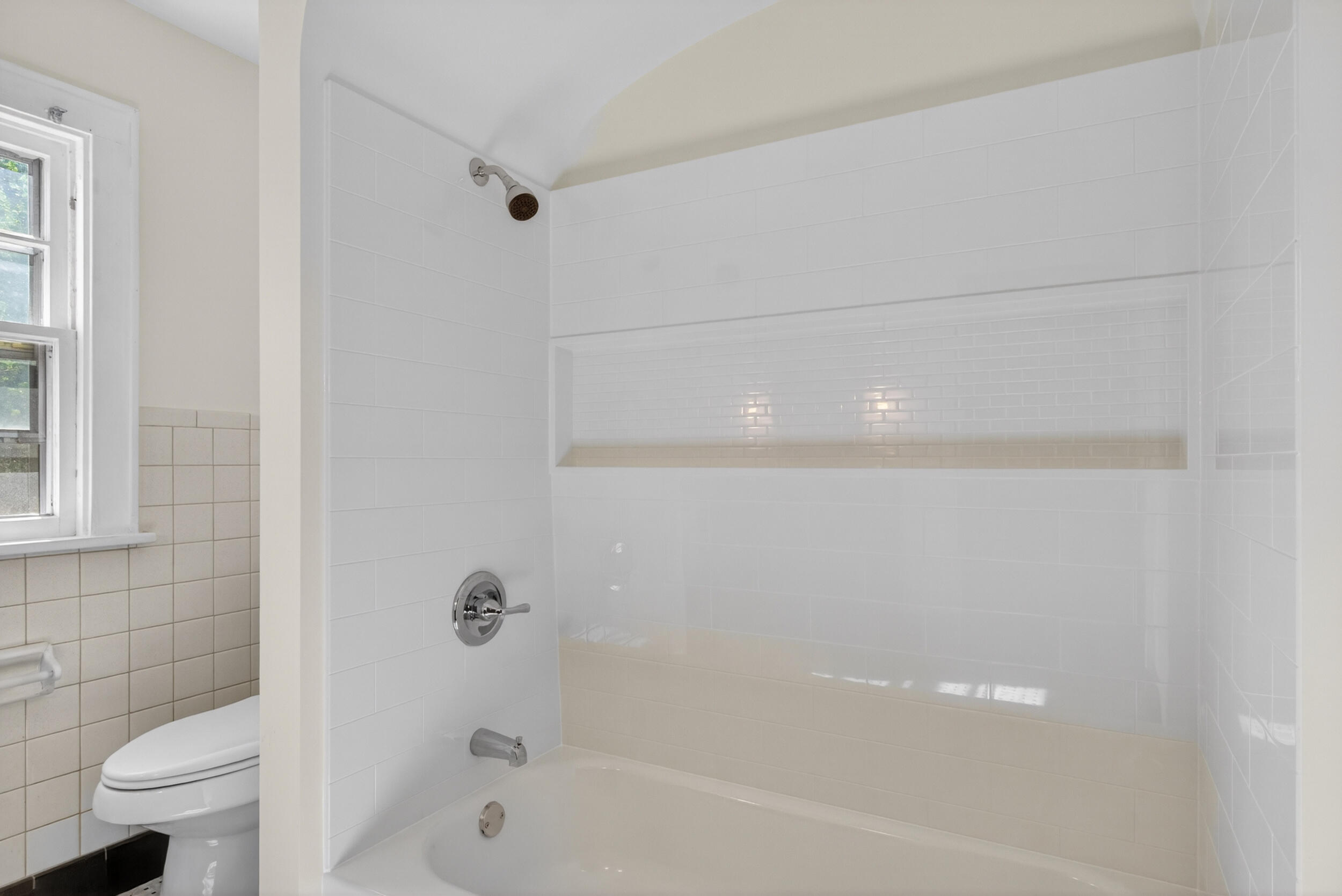 1109 S Webster Street Property Photo 23