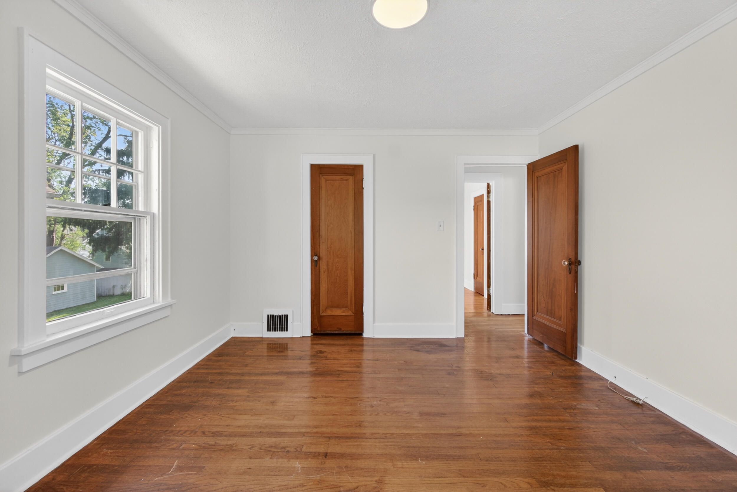 1109 S Webster Street Property Photo 25