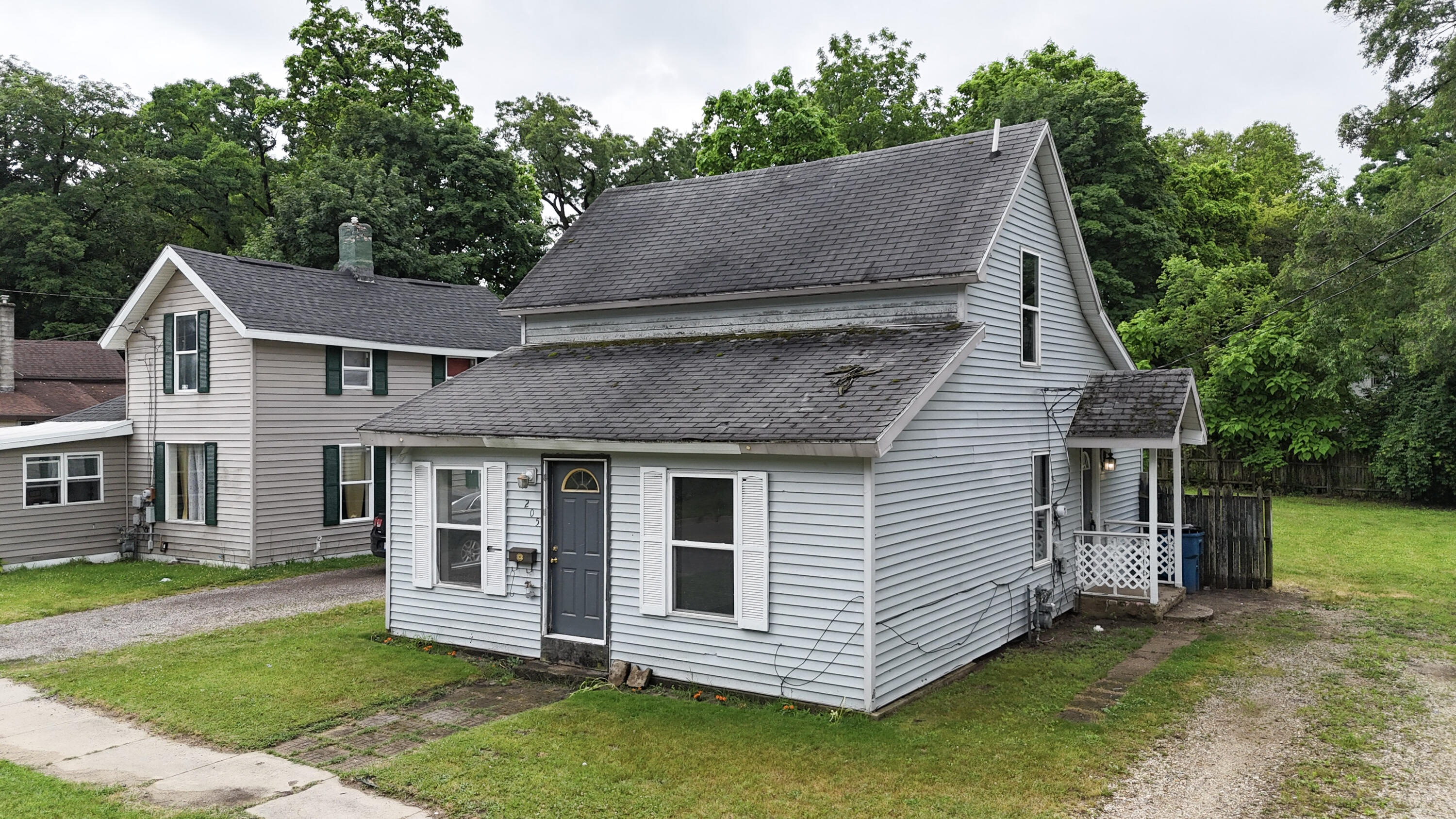 205 Pokagon Street Property Photo 2
