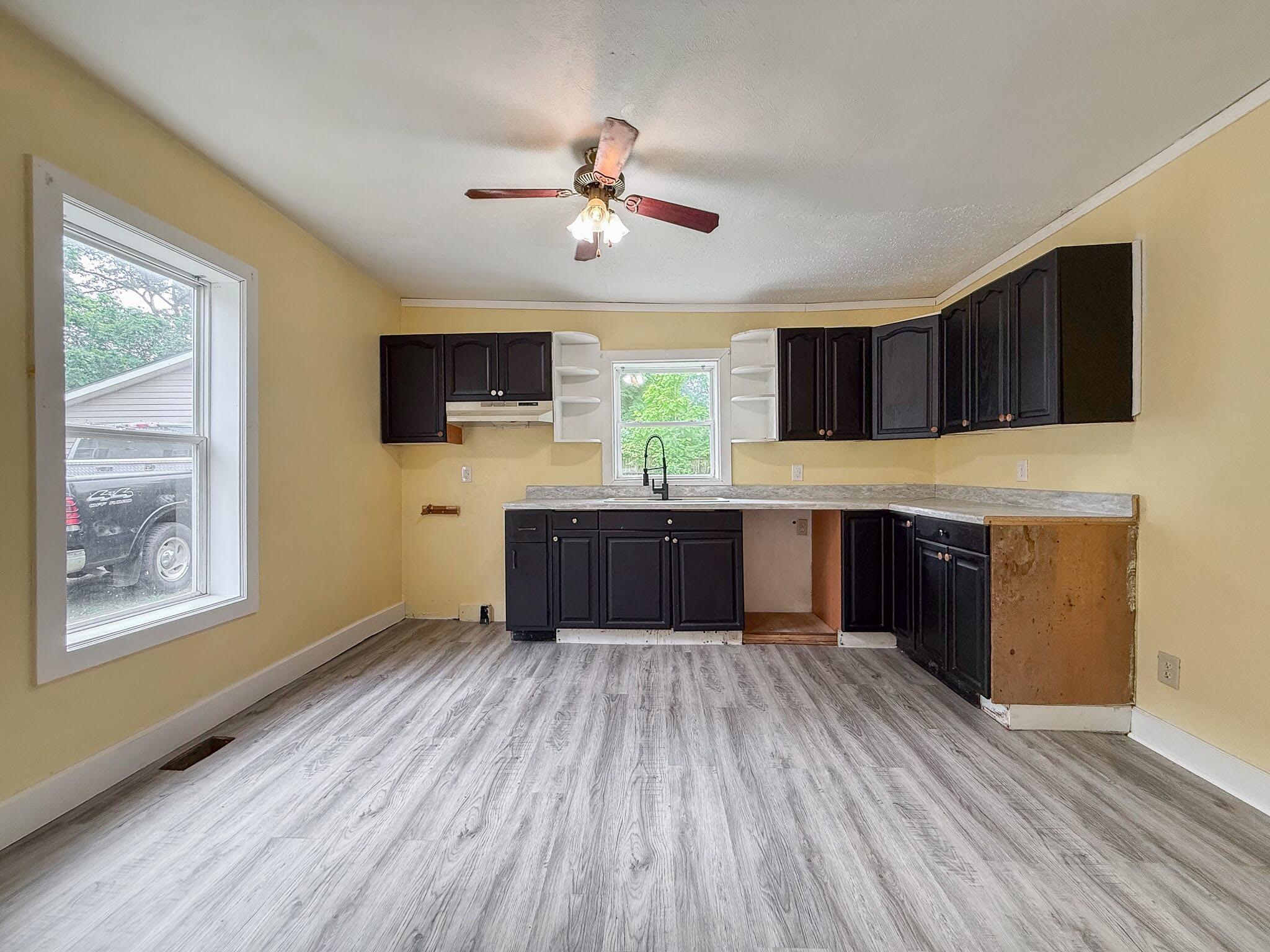 205 Pokagon Street Property Photo 3