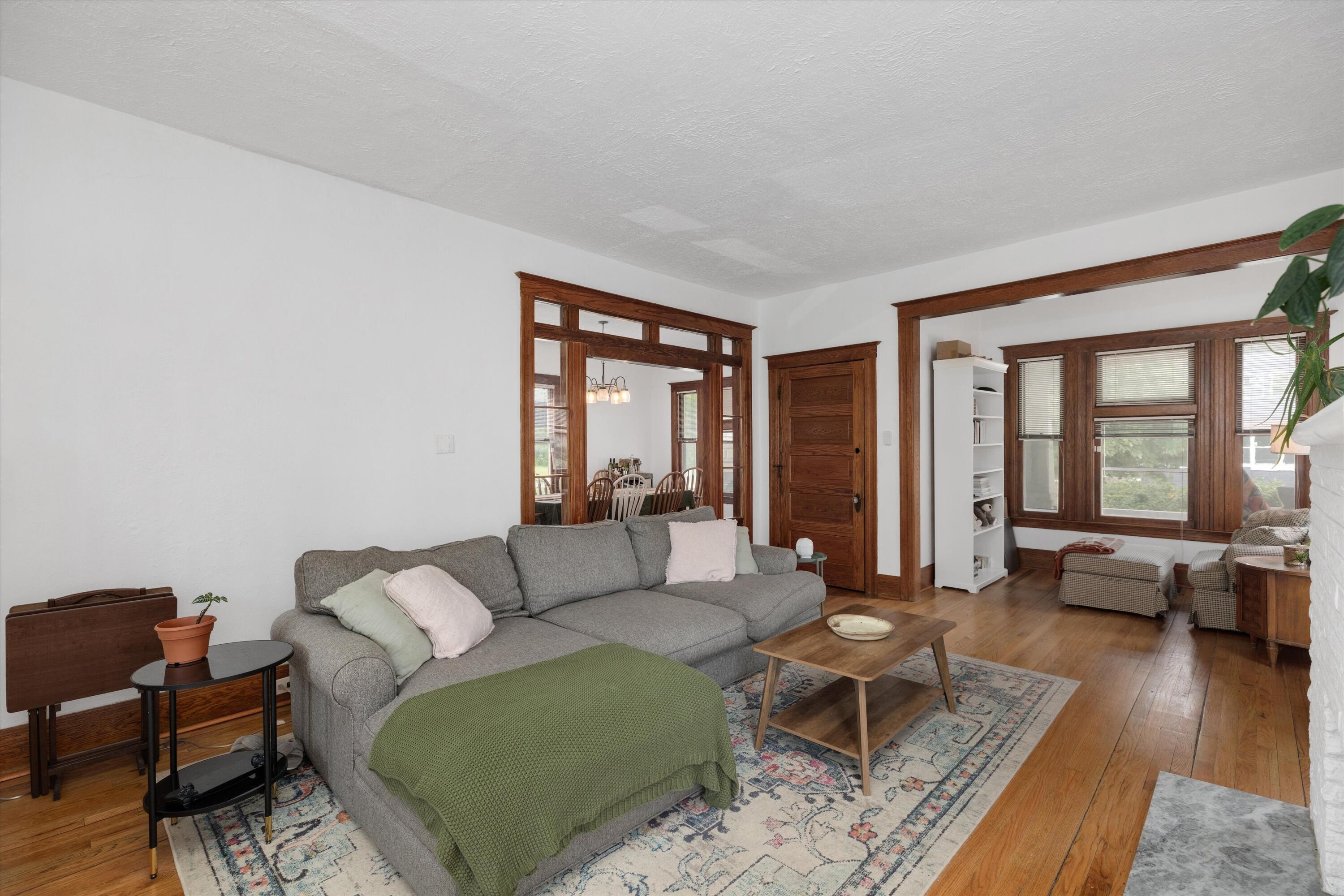 418 King Street Property Photo 8