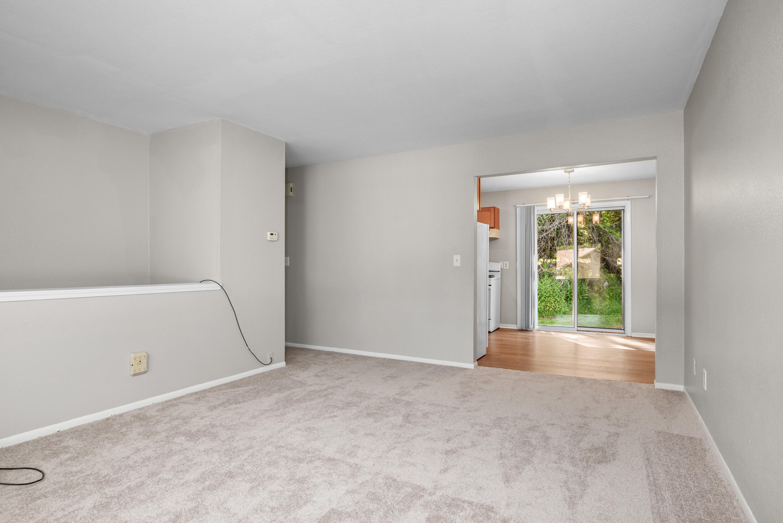 2955 Englewood Avenue Se Property Photo 4