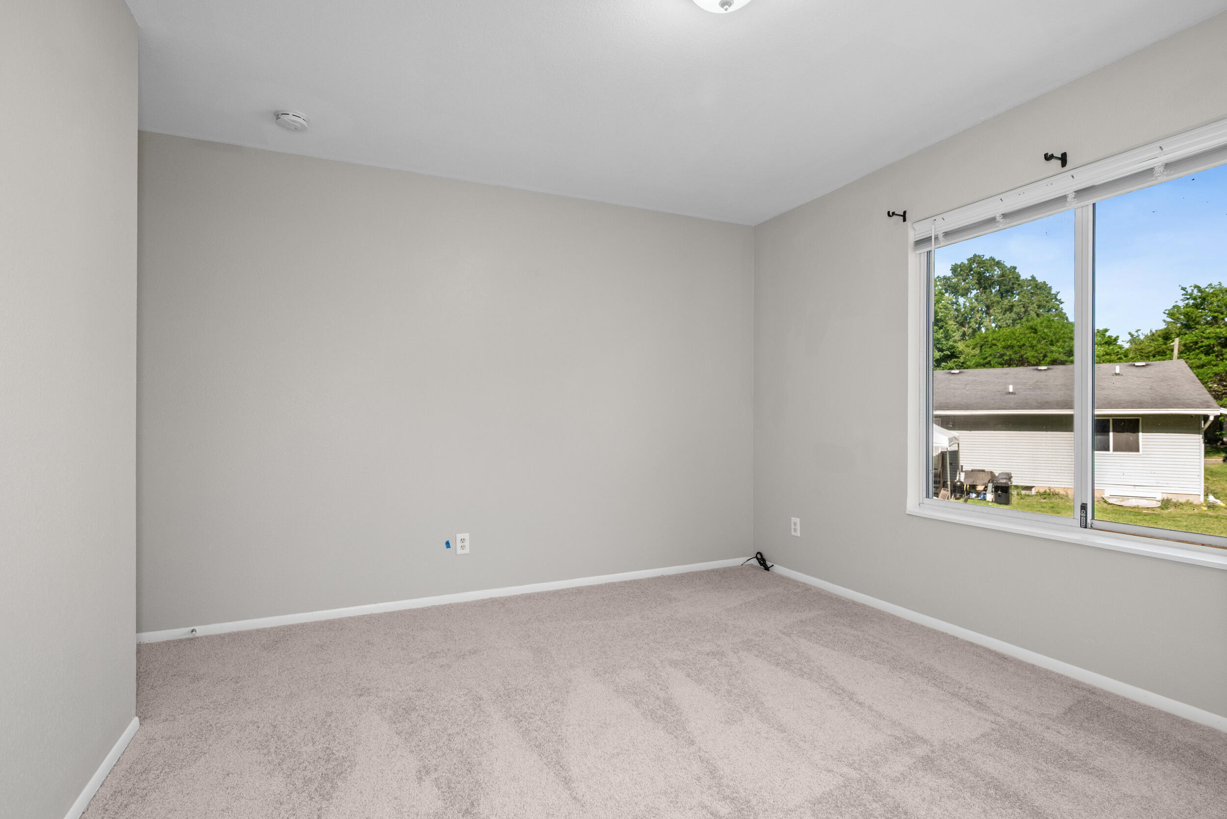 2955 Englewood Avenue Se Property Photo 9