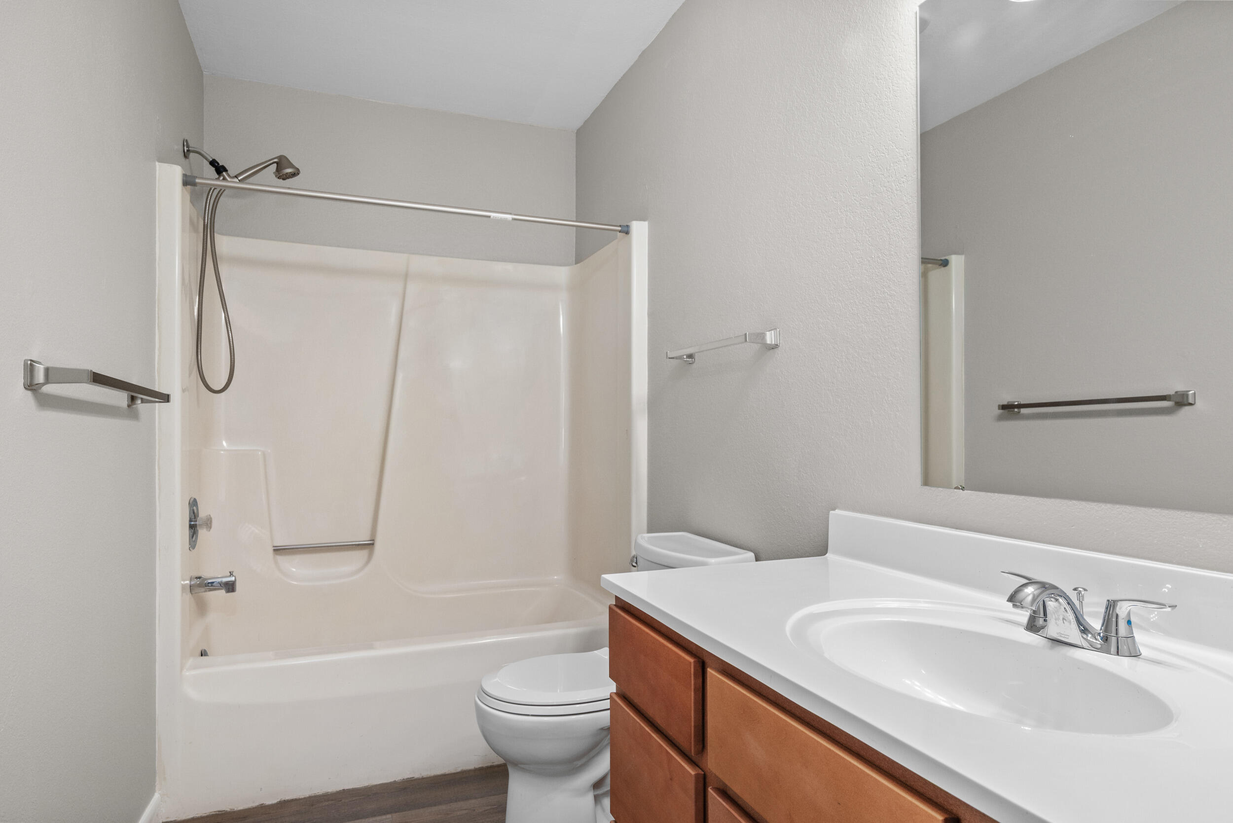 2955 Englewood Avenue Se Property Photo 11