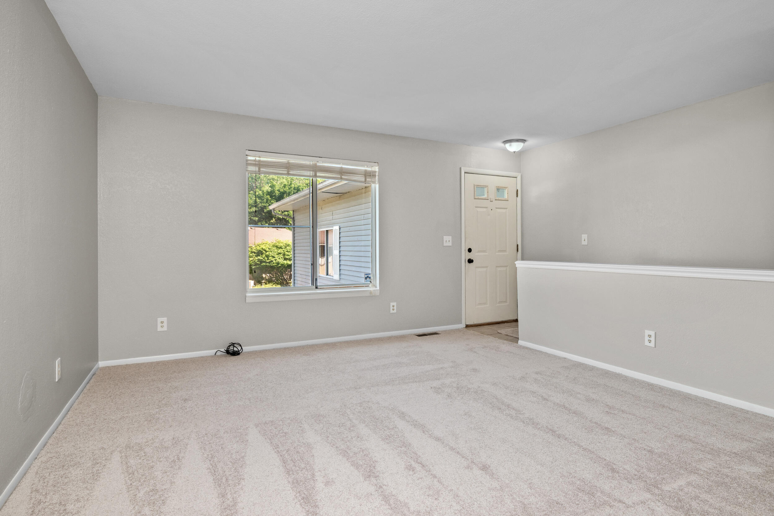 2957 Englewood Avenue Se Property Photo 3