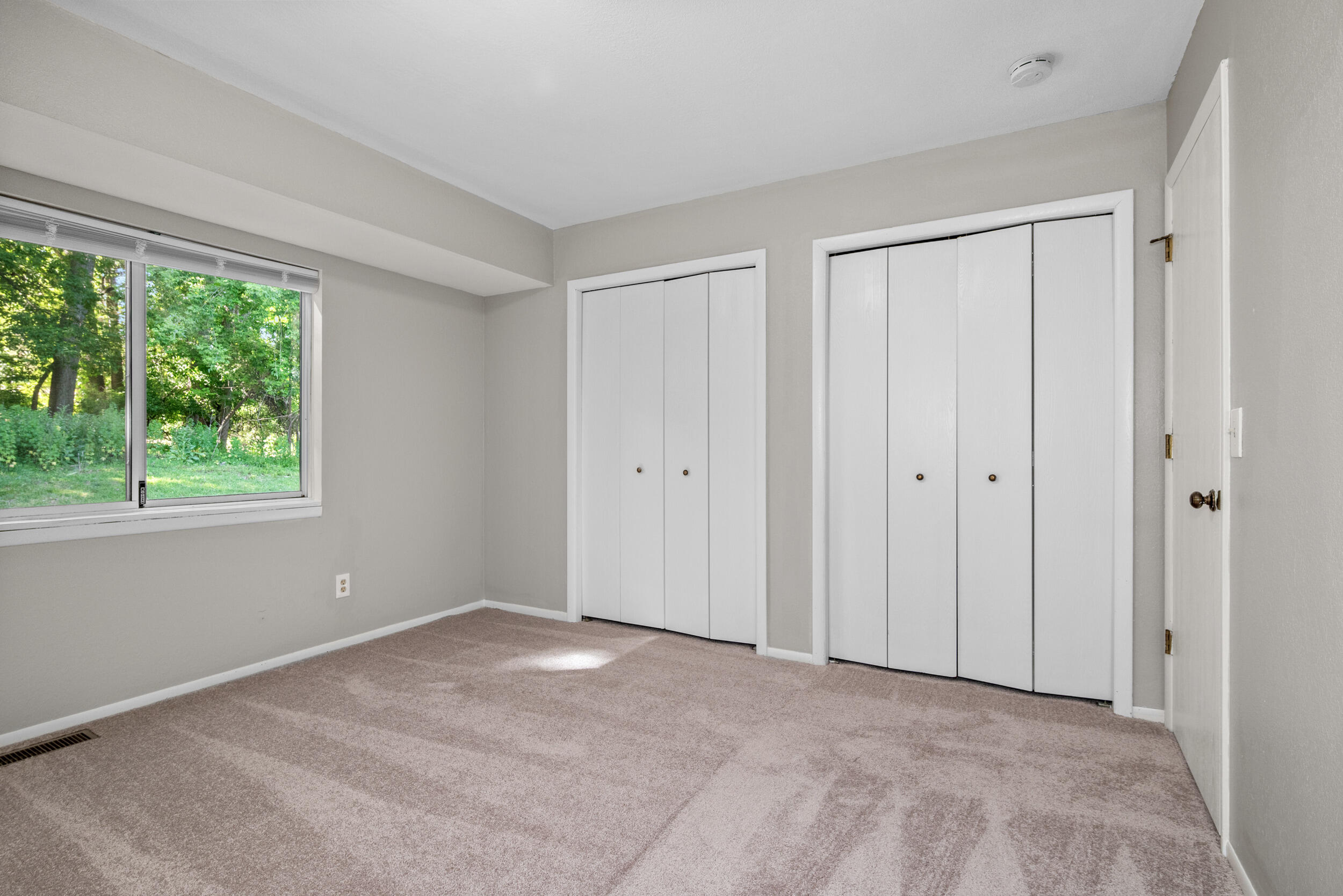 2957 Englewood Avenue Se Property Photo 9