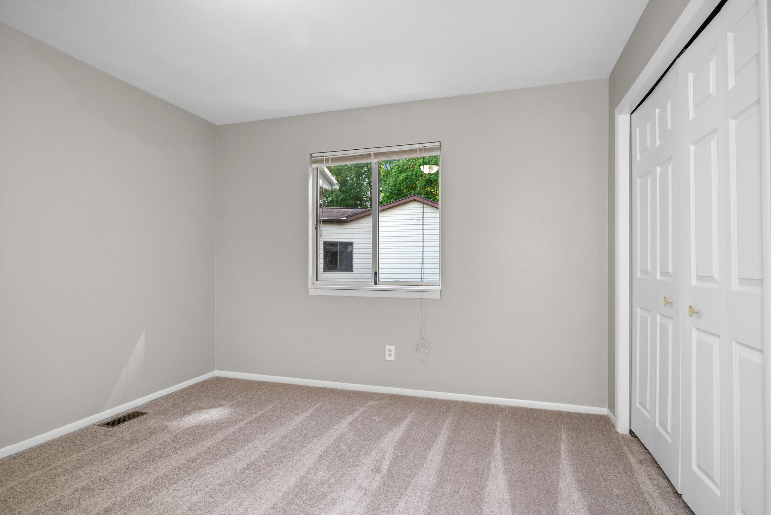 2957 Englewood Avenue Se Property Photo 10