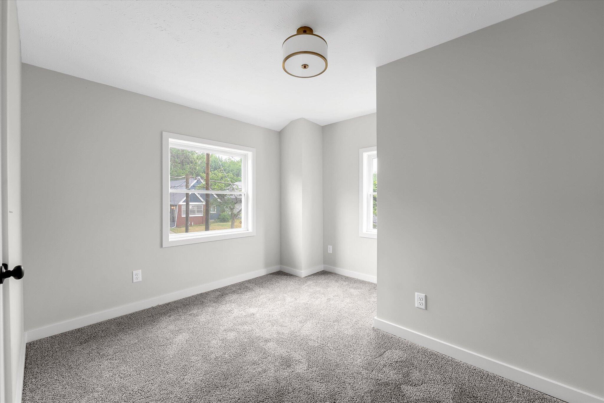 842 Griggs Street Se Property Photo 26
