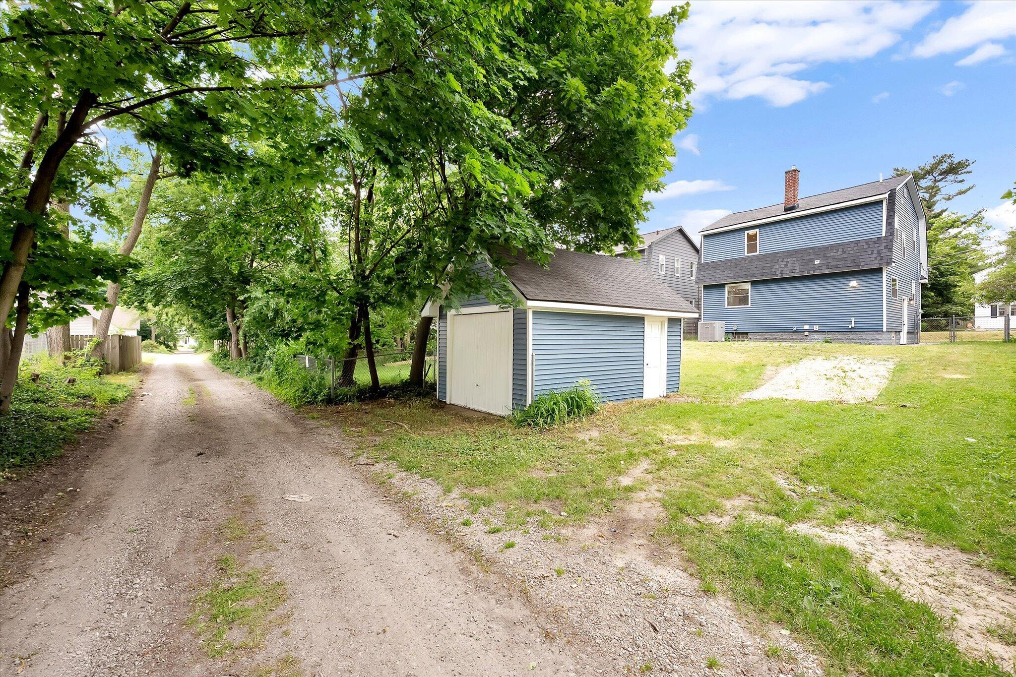 842 Griggs Street Se Property Photo 35