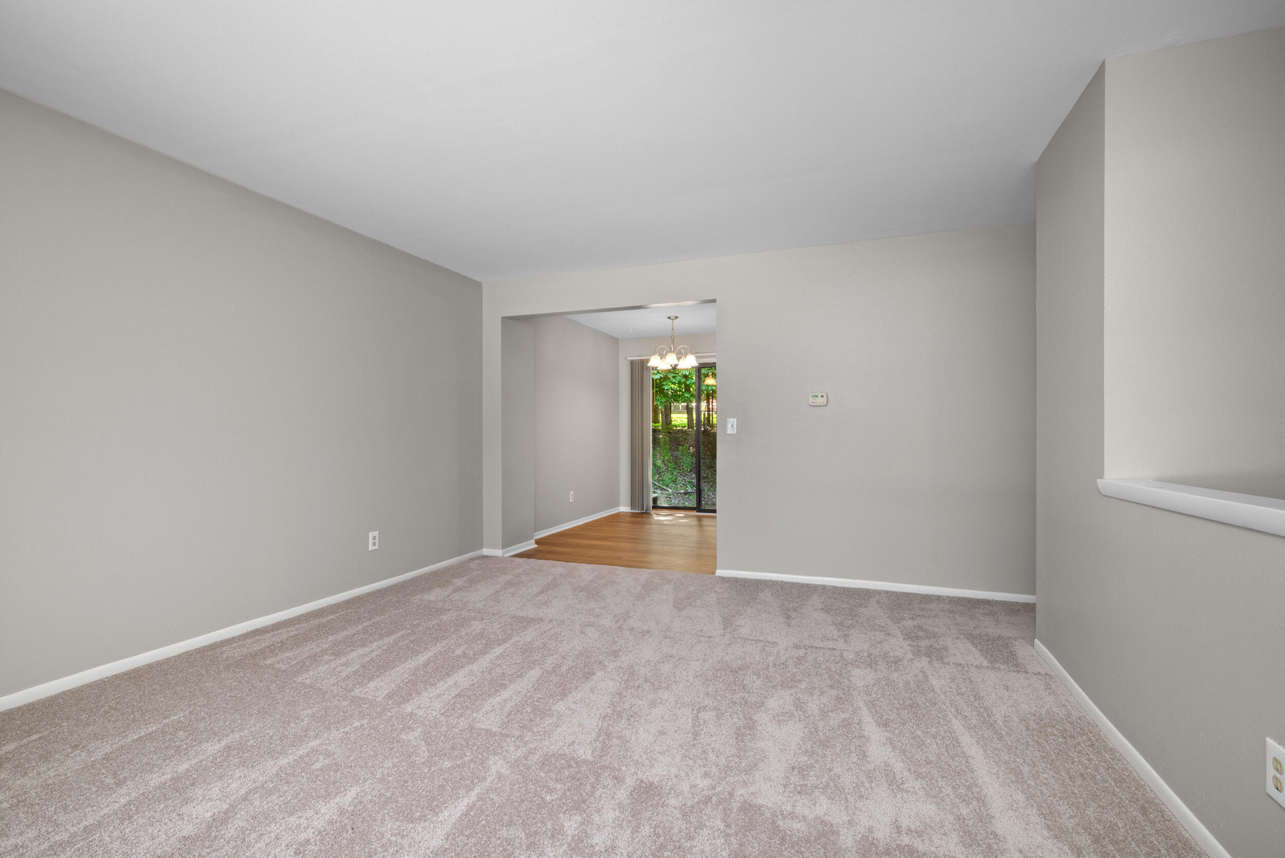 2965 Englewood Avenue Se Property Photo 4