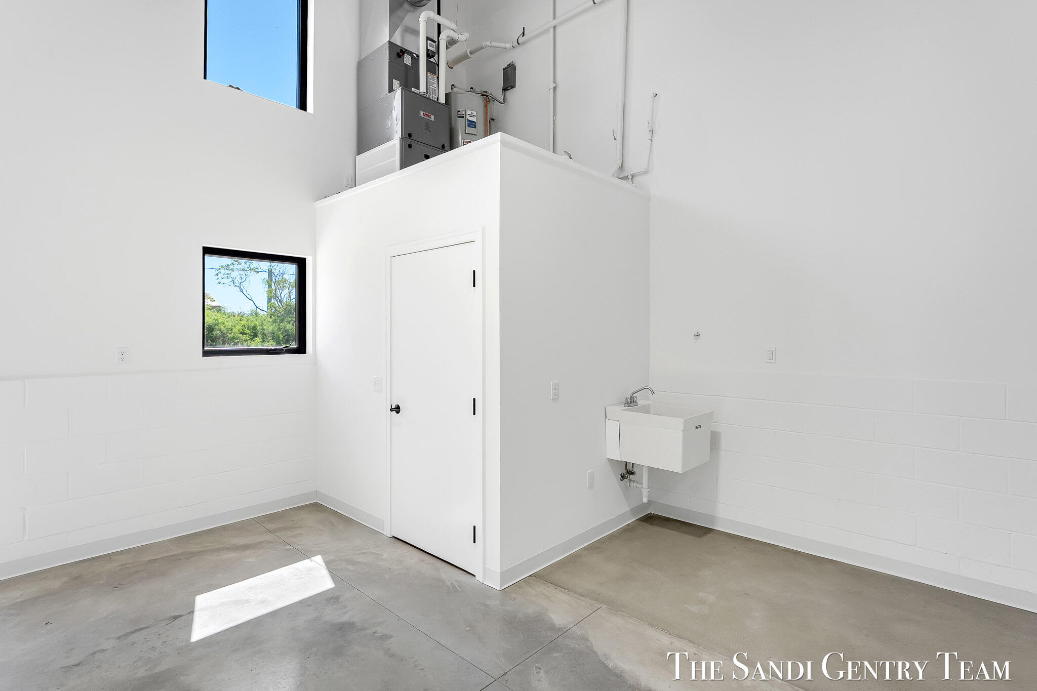1500 Kooiman Avenue 9 Property Photo 7