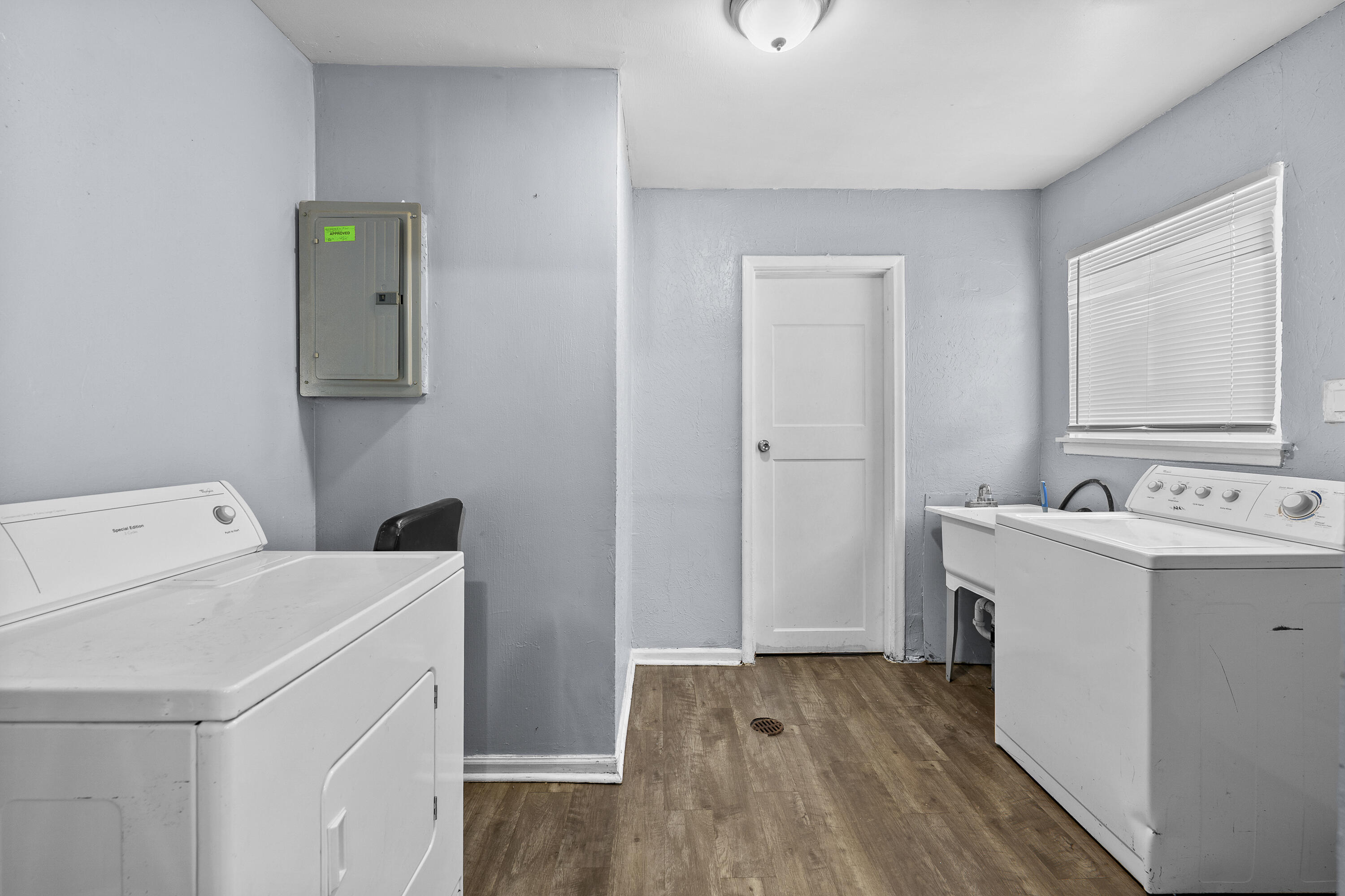 10028 Stahelin Avenue Property Photo 12