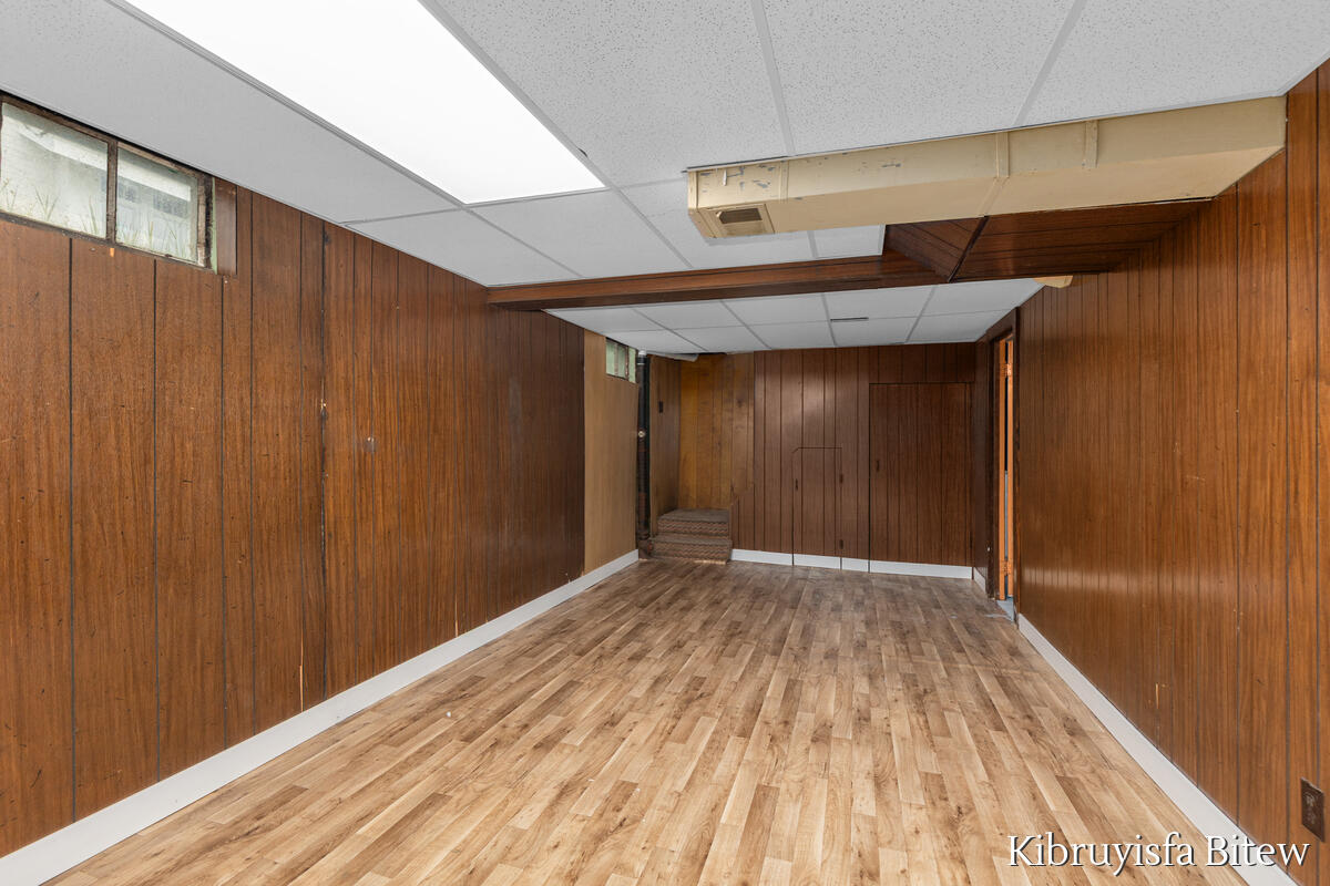 2453 Byron Center Avenue Sw Property Photo 15
