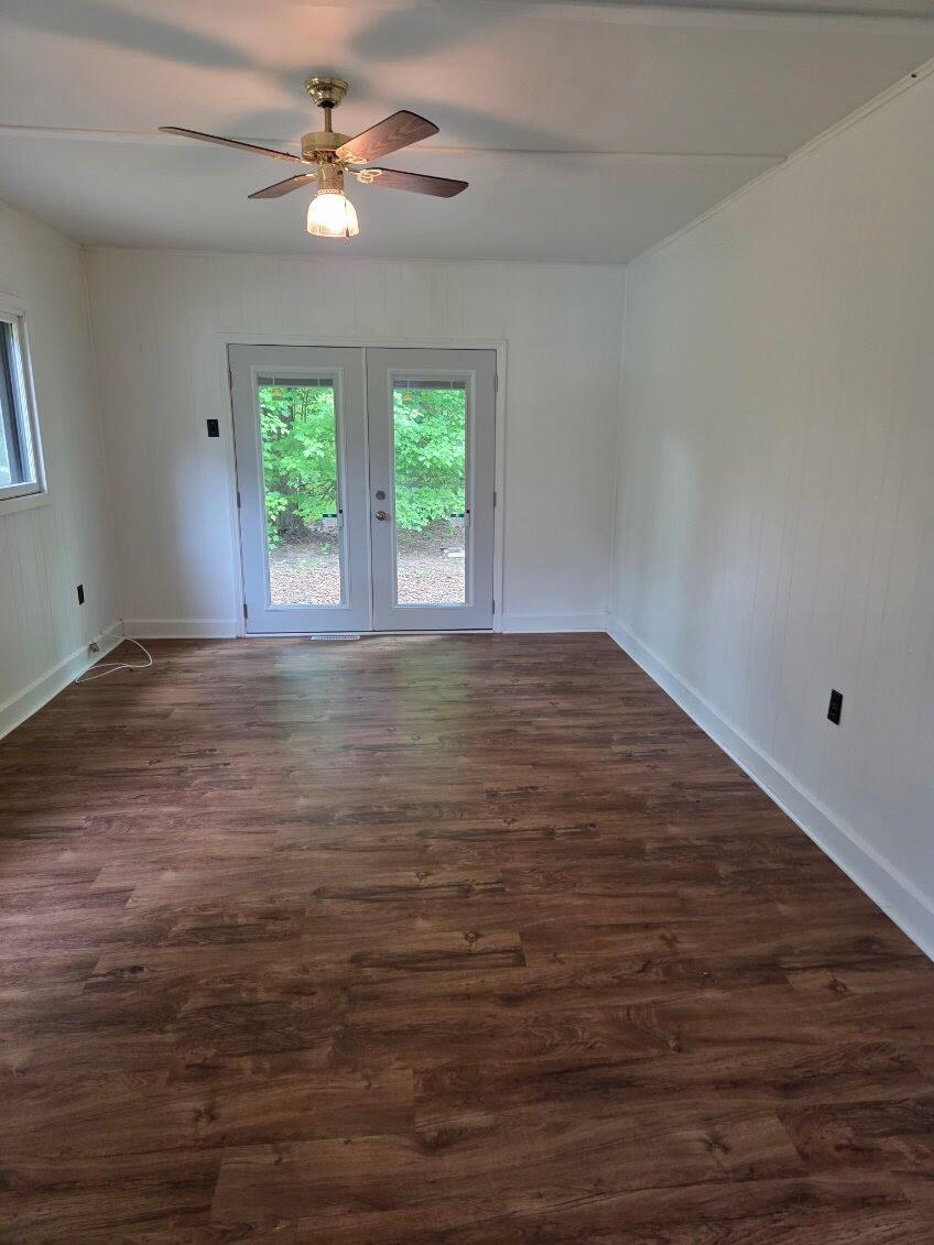 6980 Wooster Road Property Photo 6