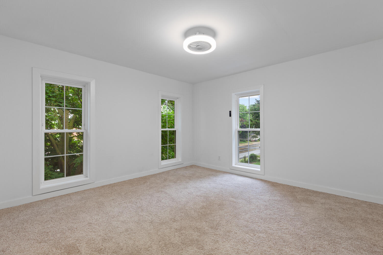 349 S Main Street Property Photo 15