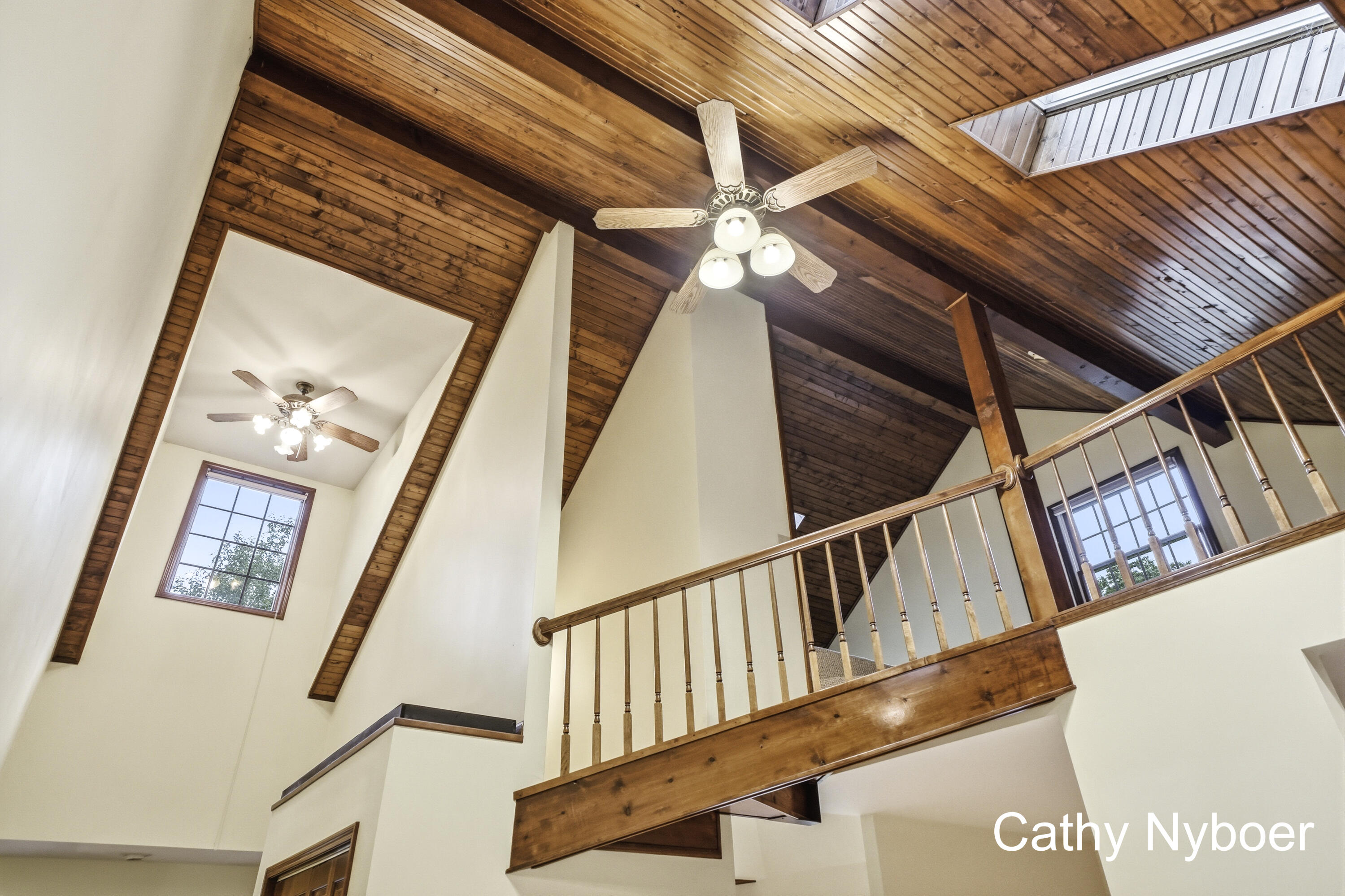 13462 Lakeshore Avenue Property Photo 9
