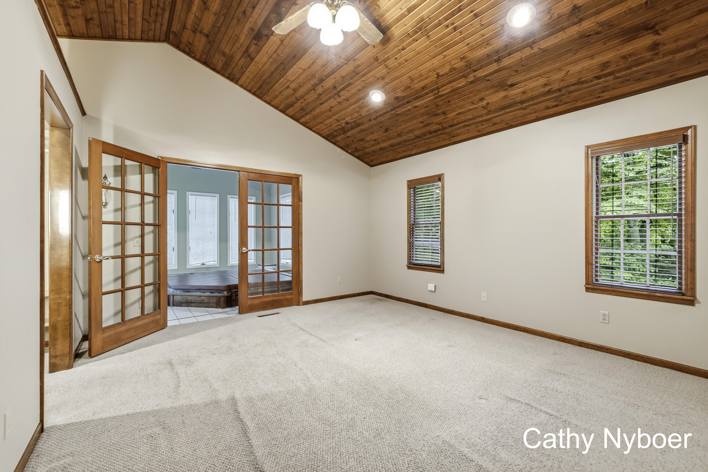 13462 Lakeshore Avenue Property Photo 17