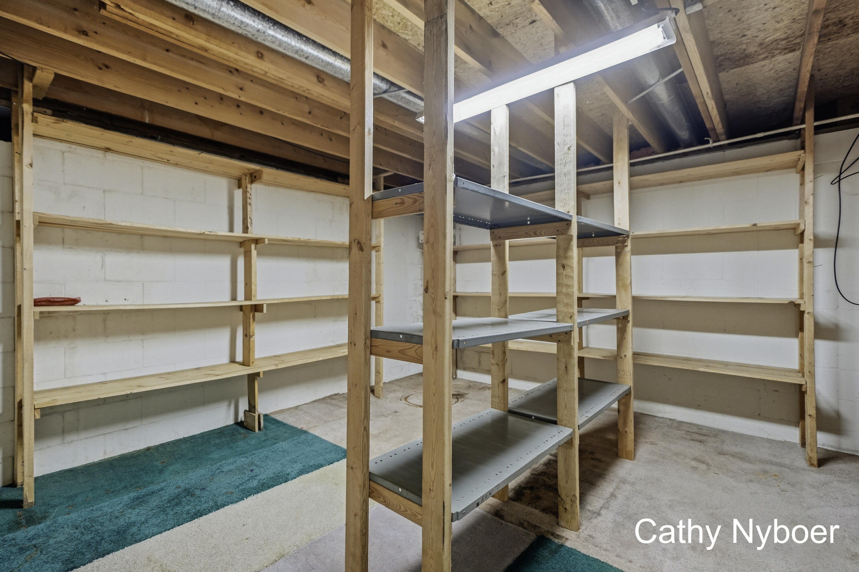 13462 Lakeshore Avenue Property Photo 32