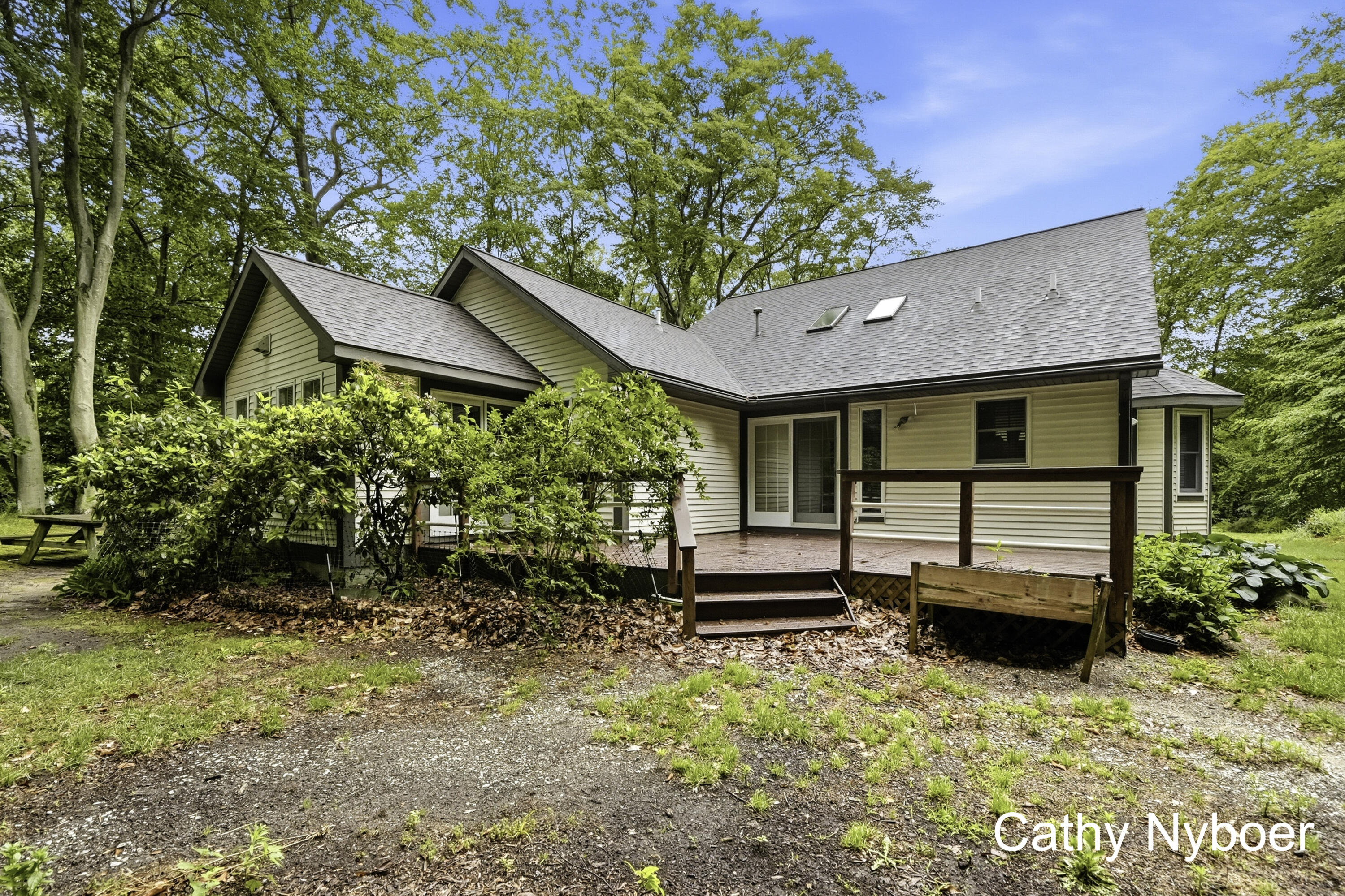 13462 Lakeshore Avenue Property Photo 38