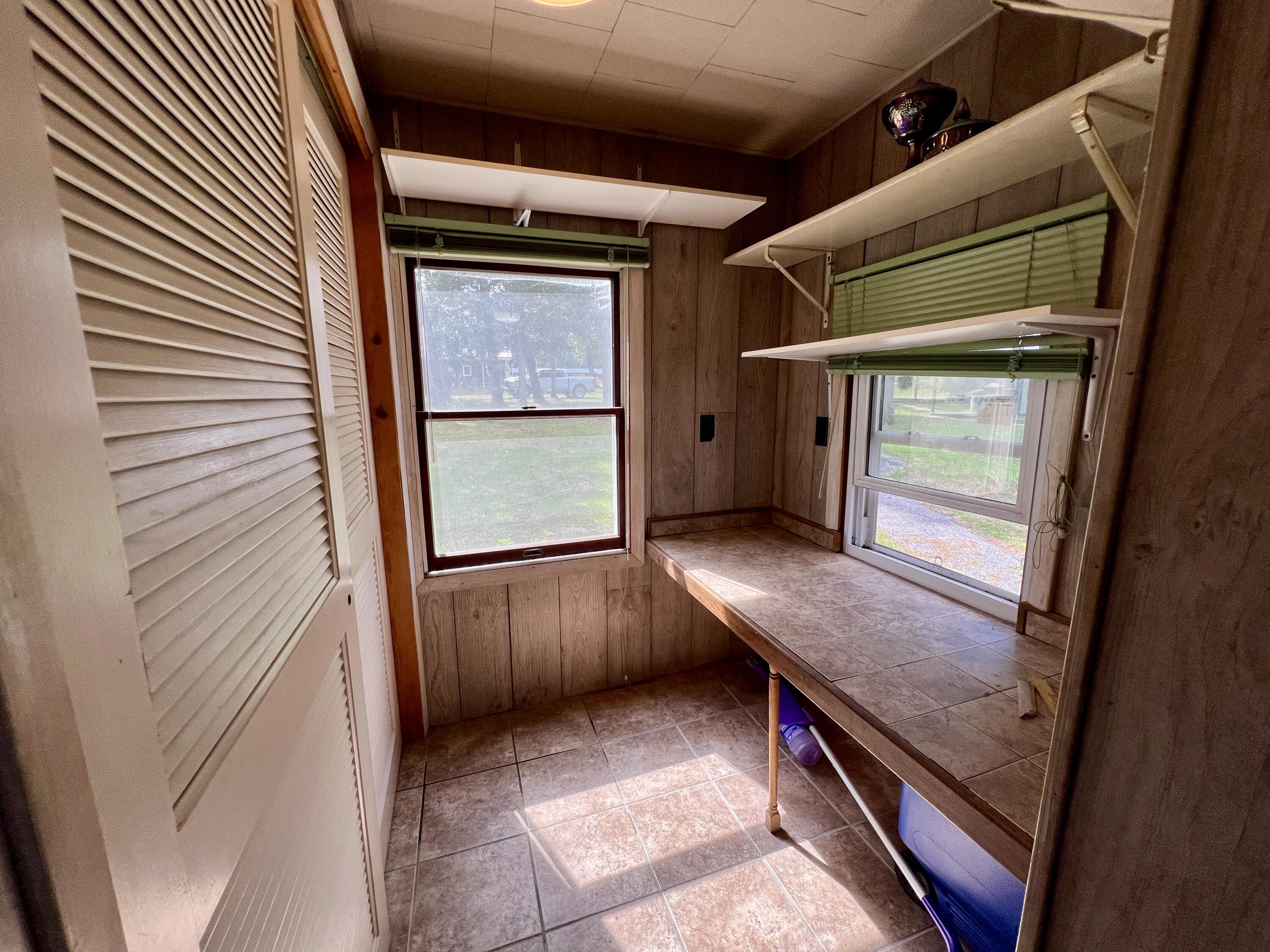 7832 E Us Highway 10 Property Photo 24