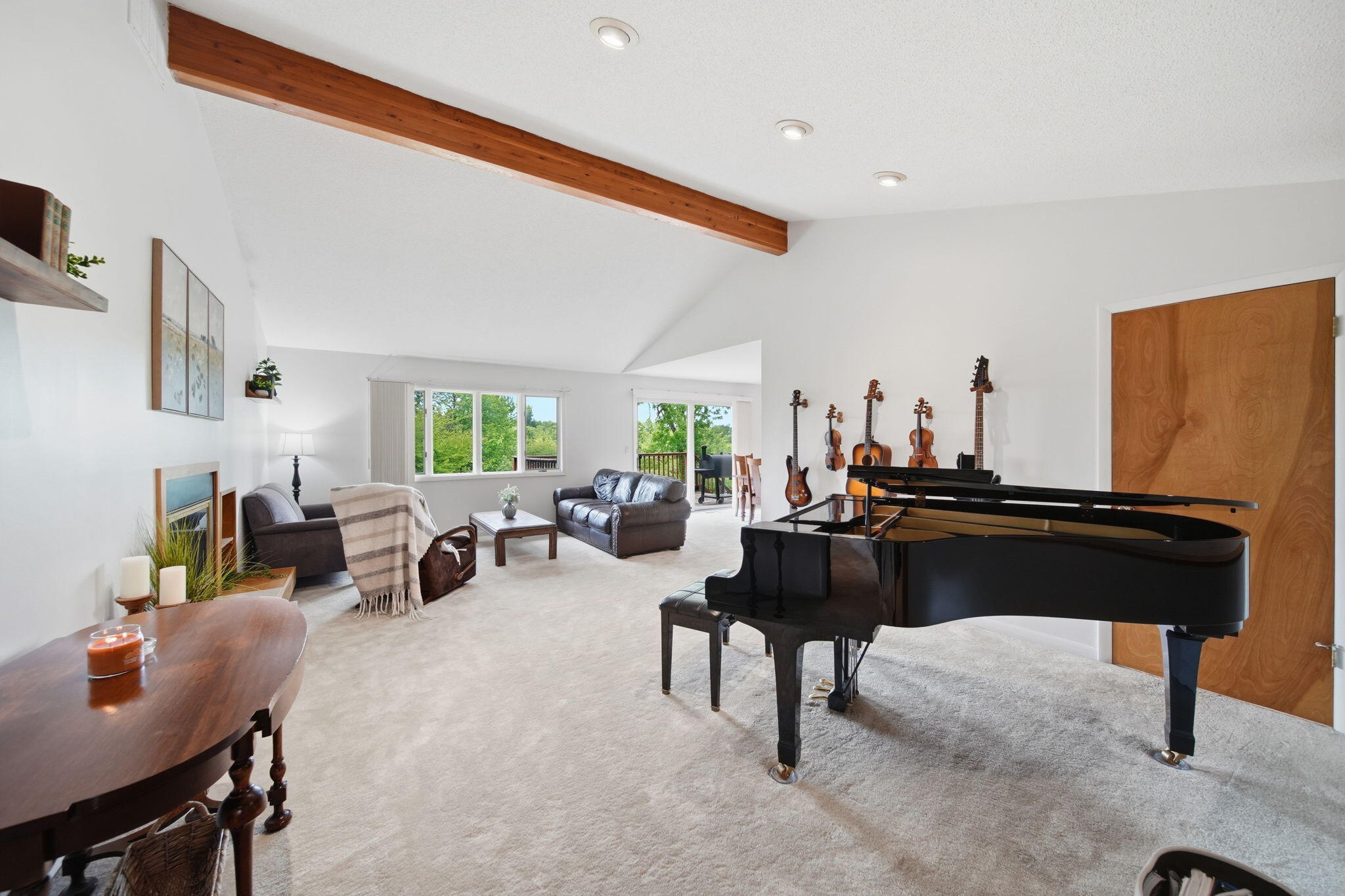 10799 Austin Road Property Photo 8