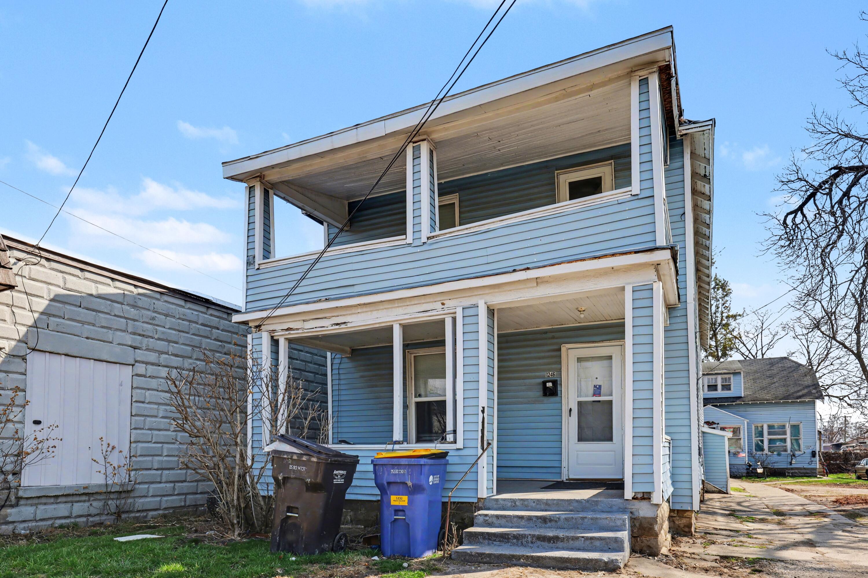 1246 Alpine Avenue Nw Property Photo 1