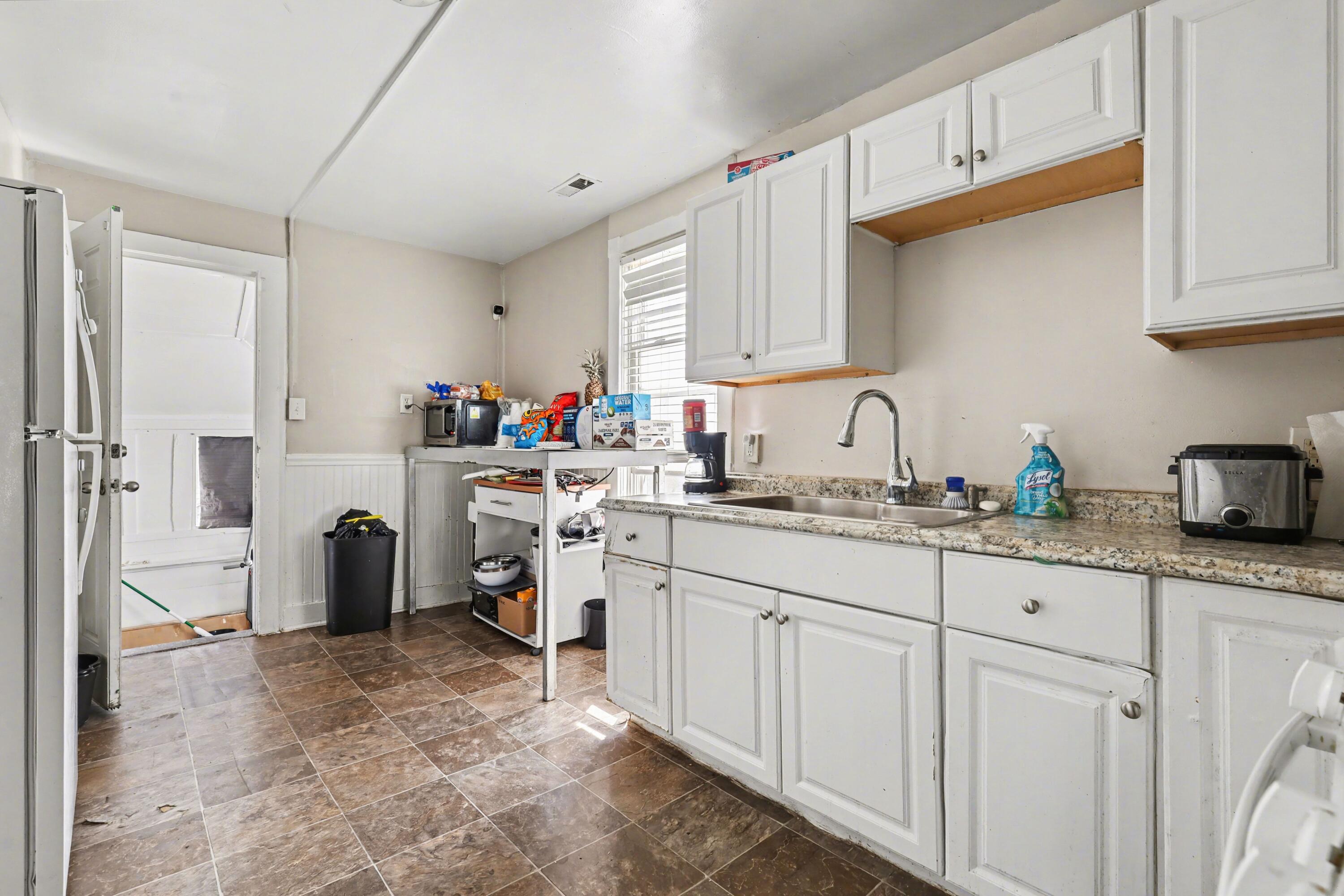 1246 Alpine Avenue Nw Property Photo 11