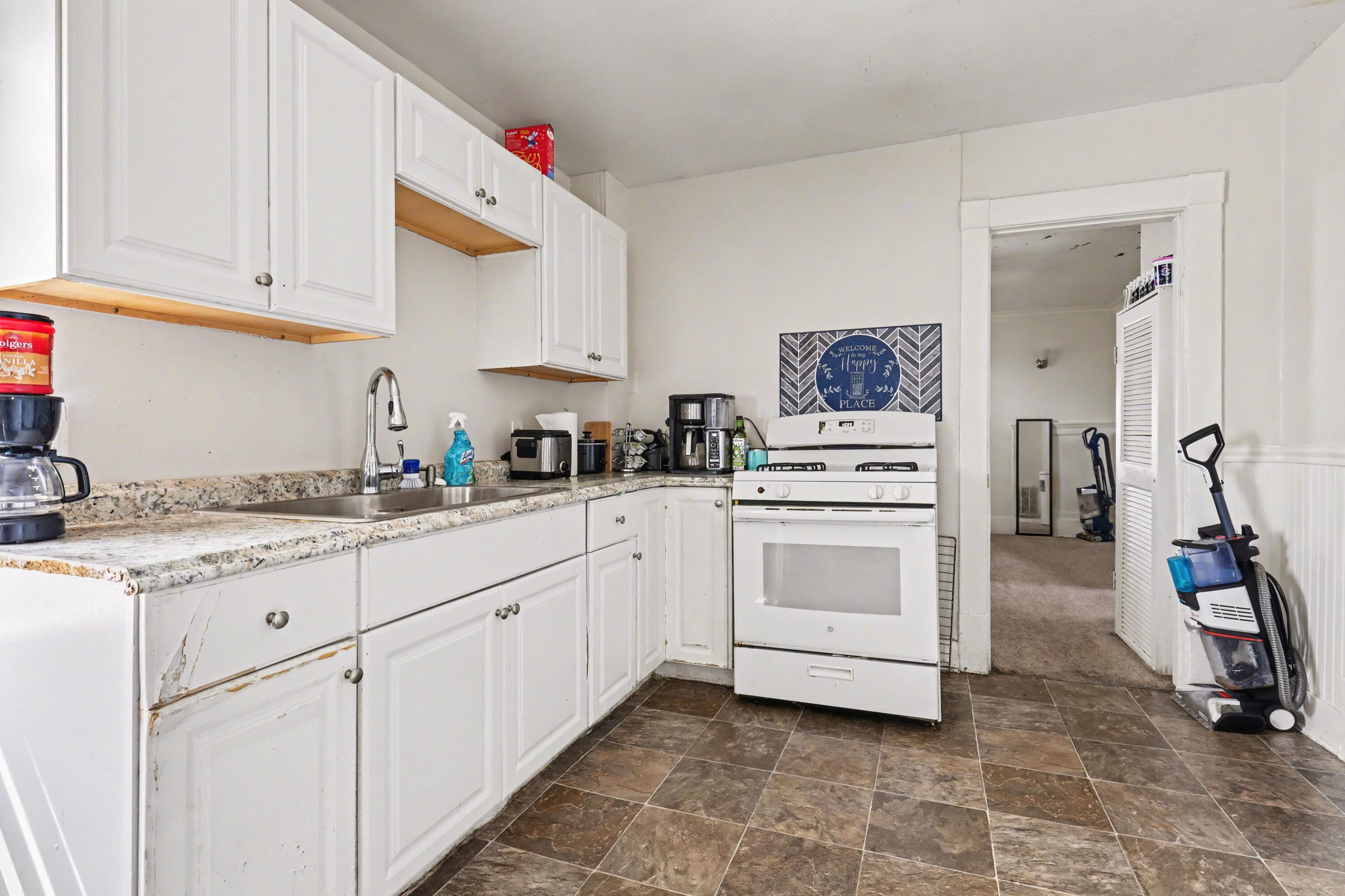 1246 Alpine Avenue Nw Property Photo 12