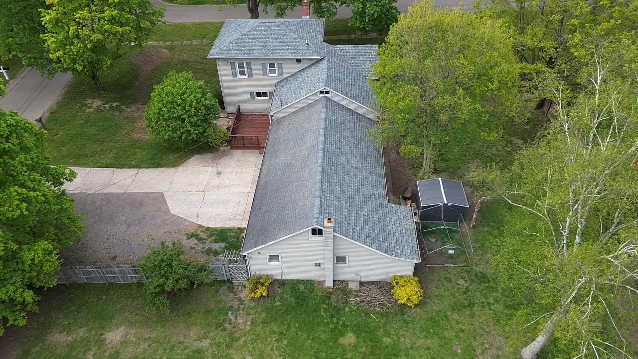 709 E Isham Street Property Photo 7