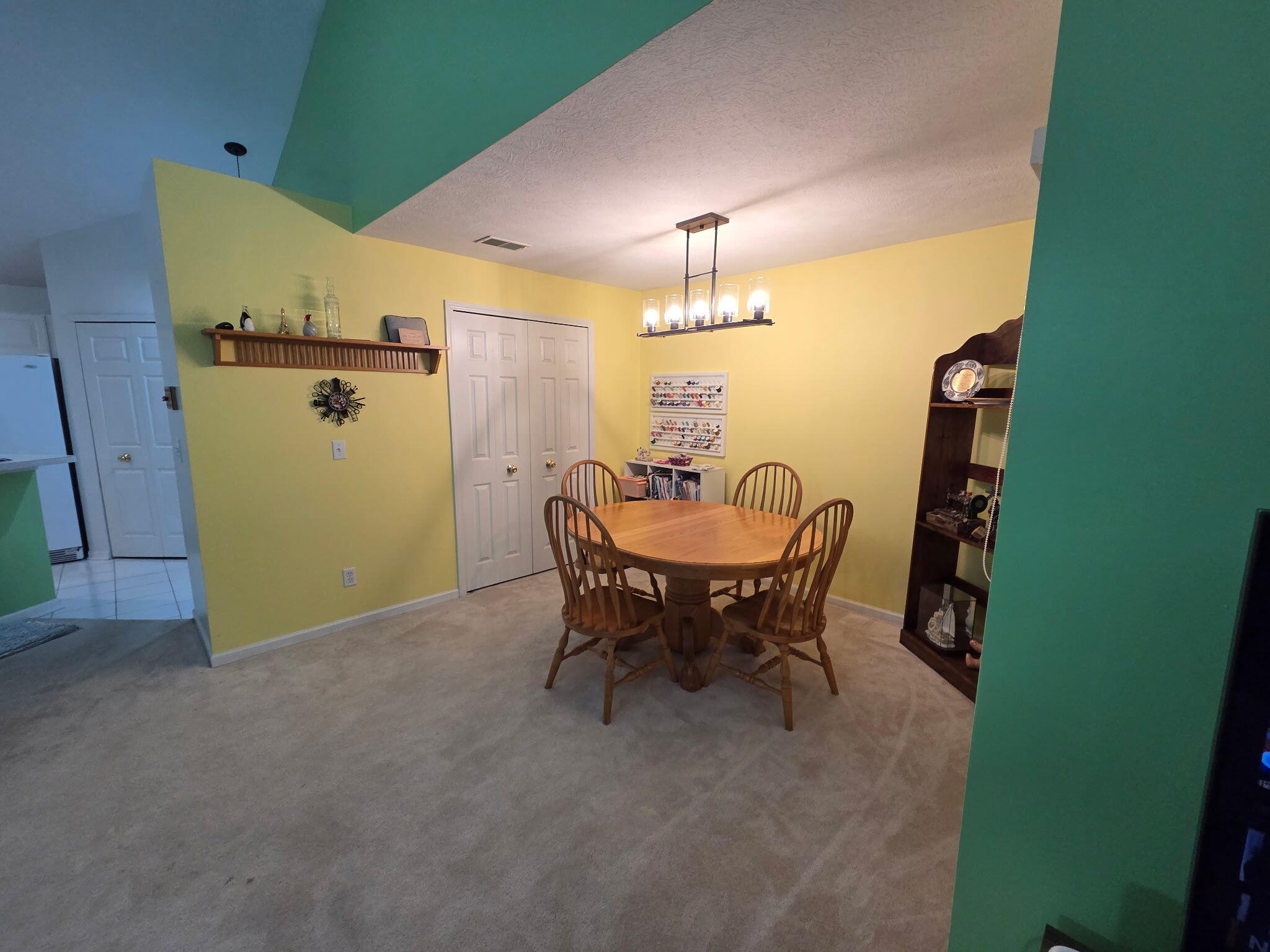 864 W Barrington Circle Property Photo 9