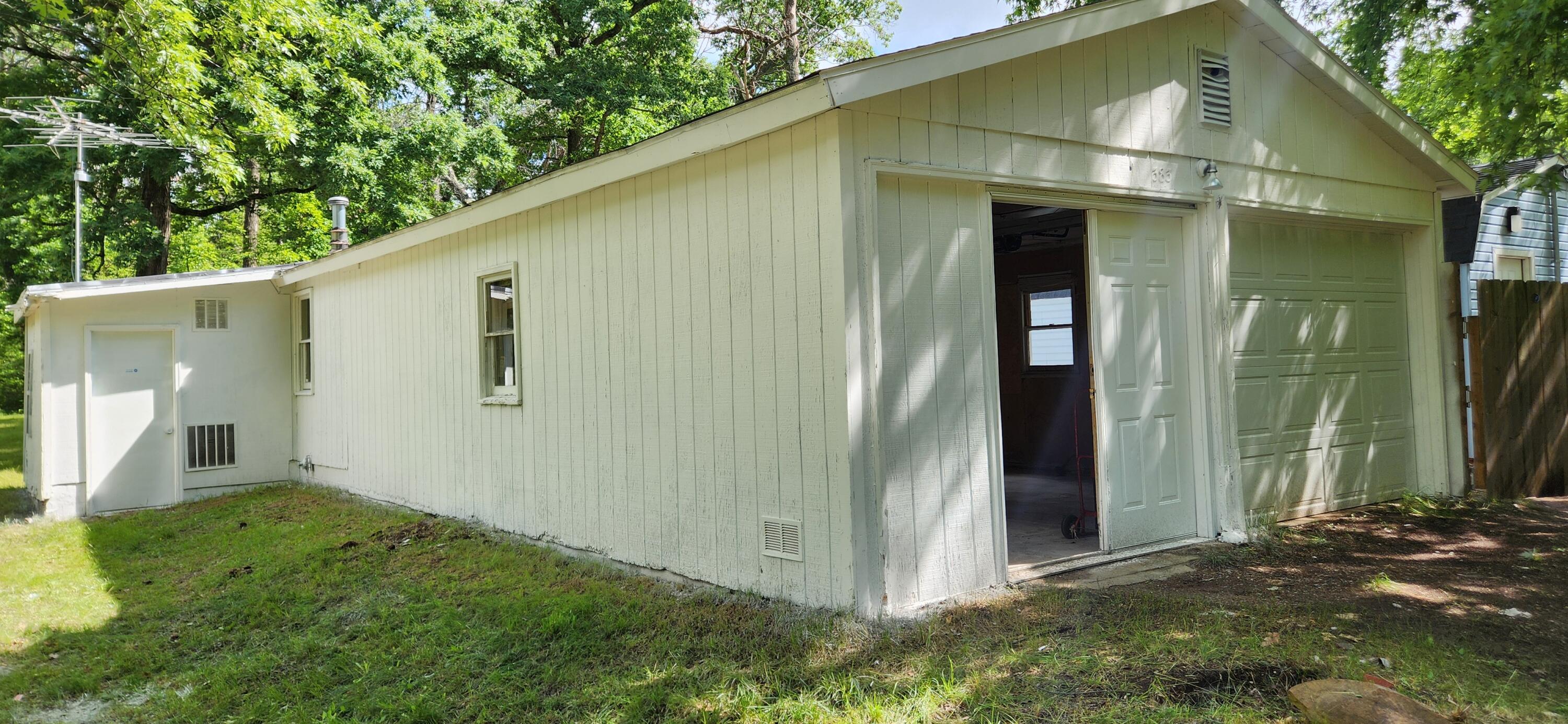 383 W 8 Mile Road Property Photo 3